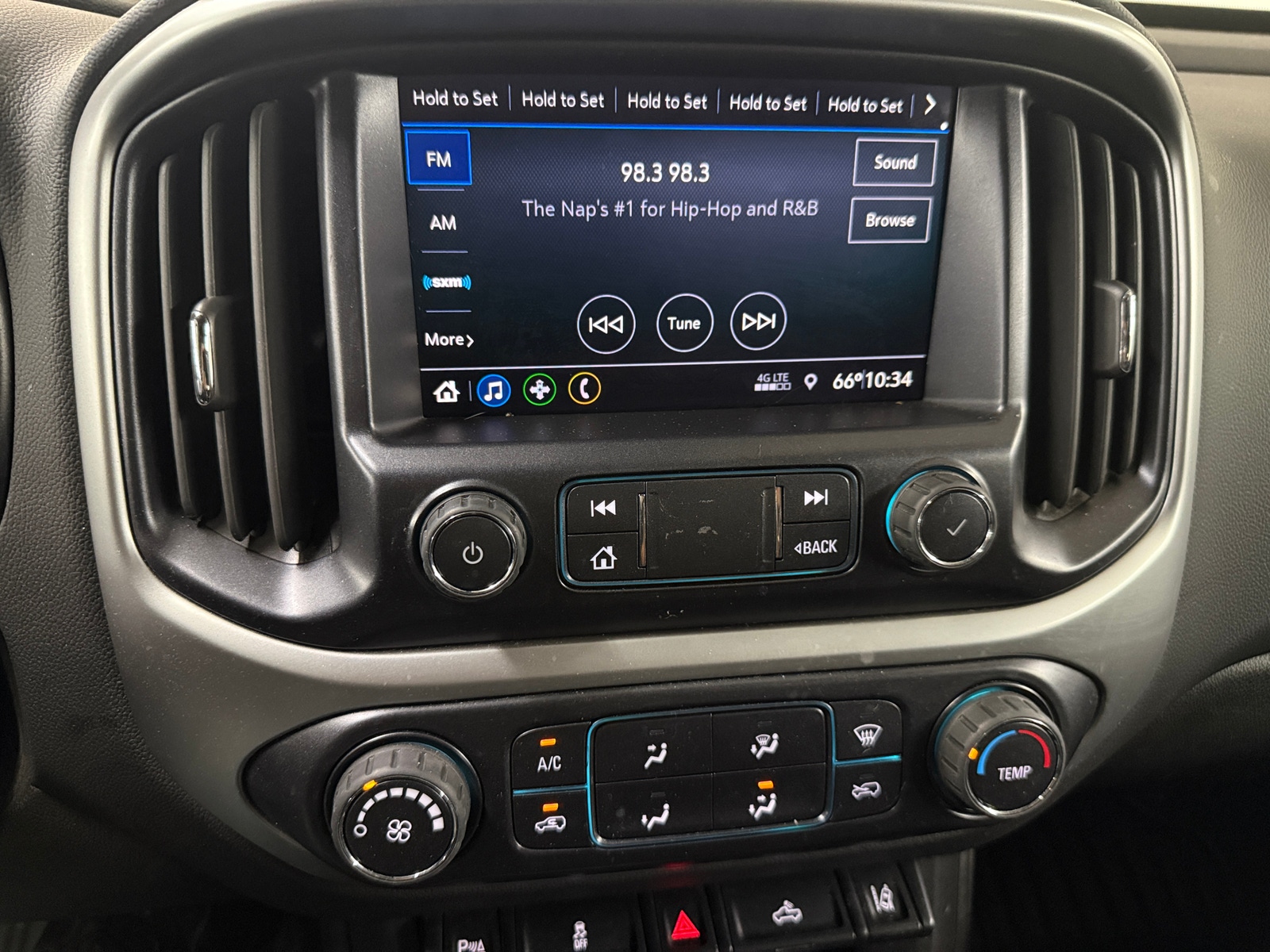Thumbnail: 2021 Chevrolet Colorado - 4