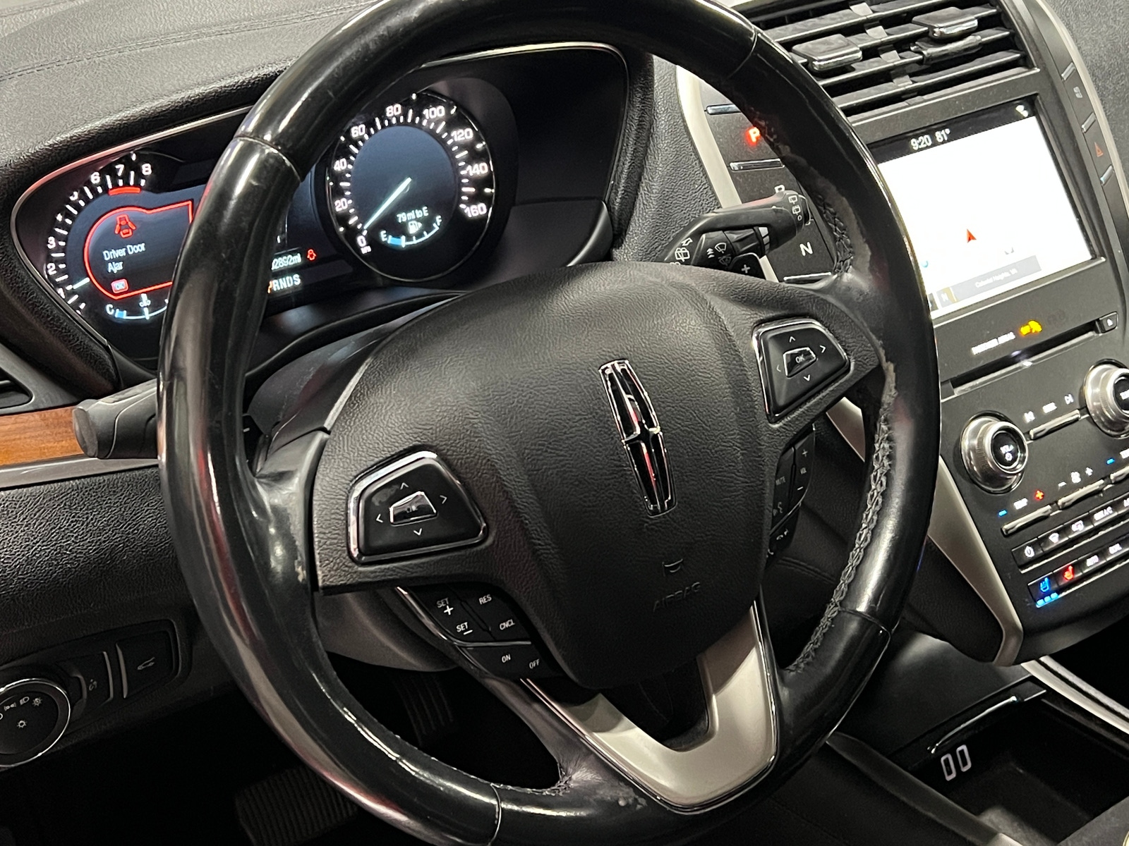 Thumbnail: 2017 Lincoln MKC - 4