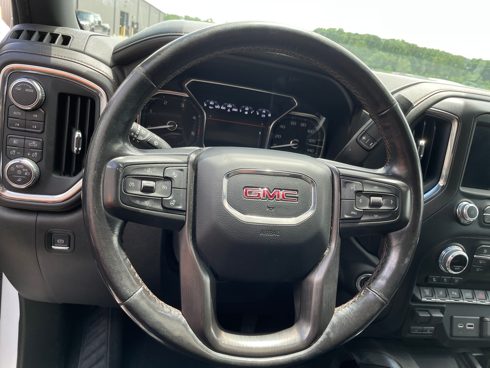 Thumbnail: 2022 GMC Sierra 2500 - 4