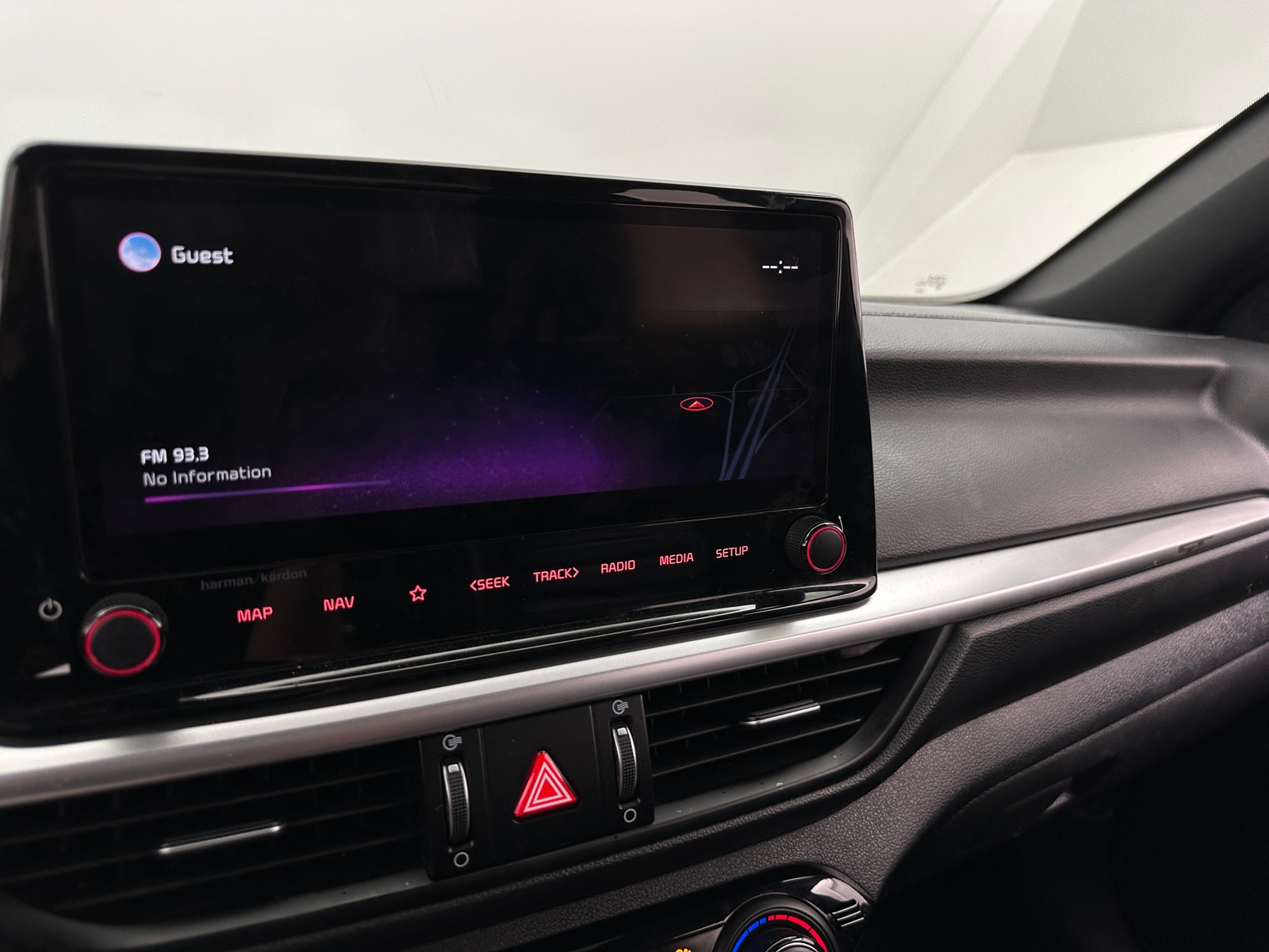 Thumbnail: 2022 Kia Forte - 3