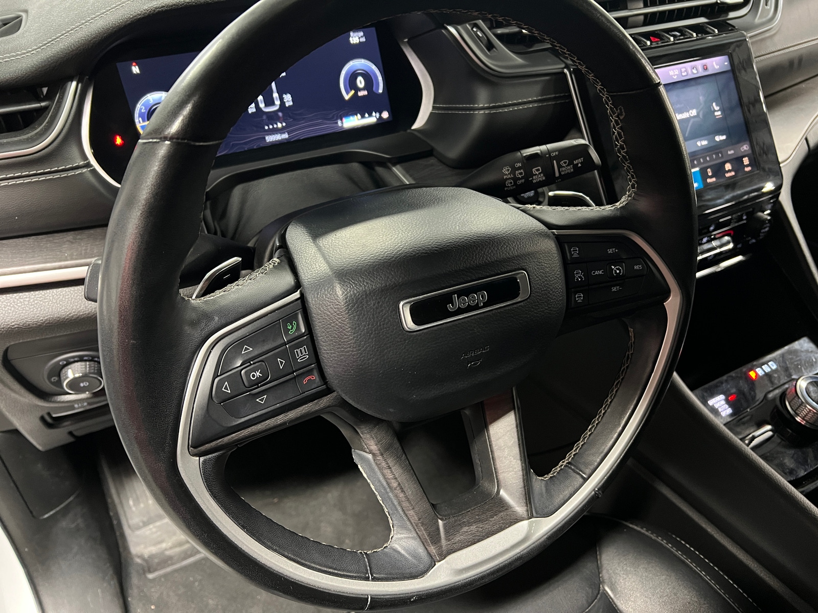 Thumbnail: 2022 Jeep Grand Cherokee - 4