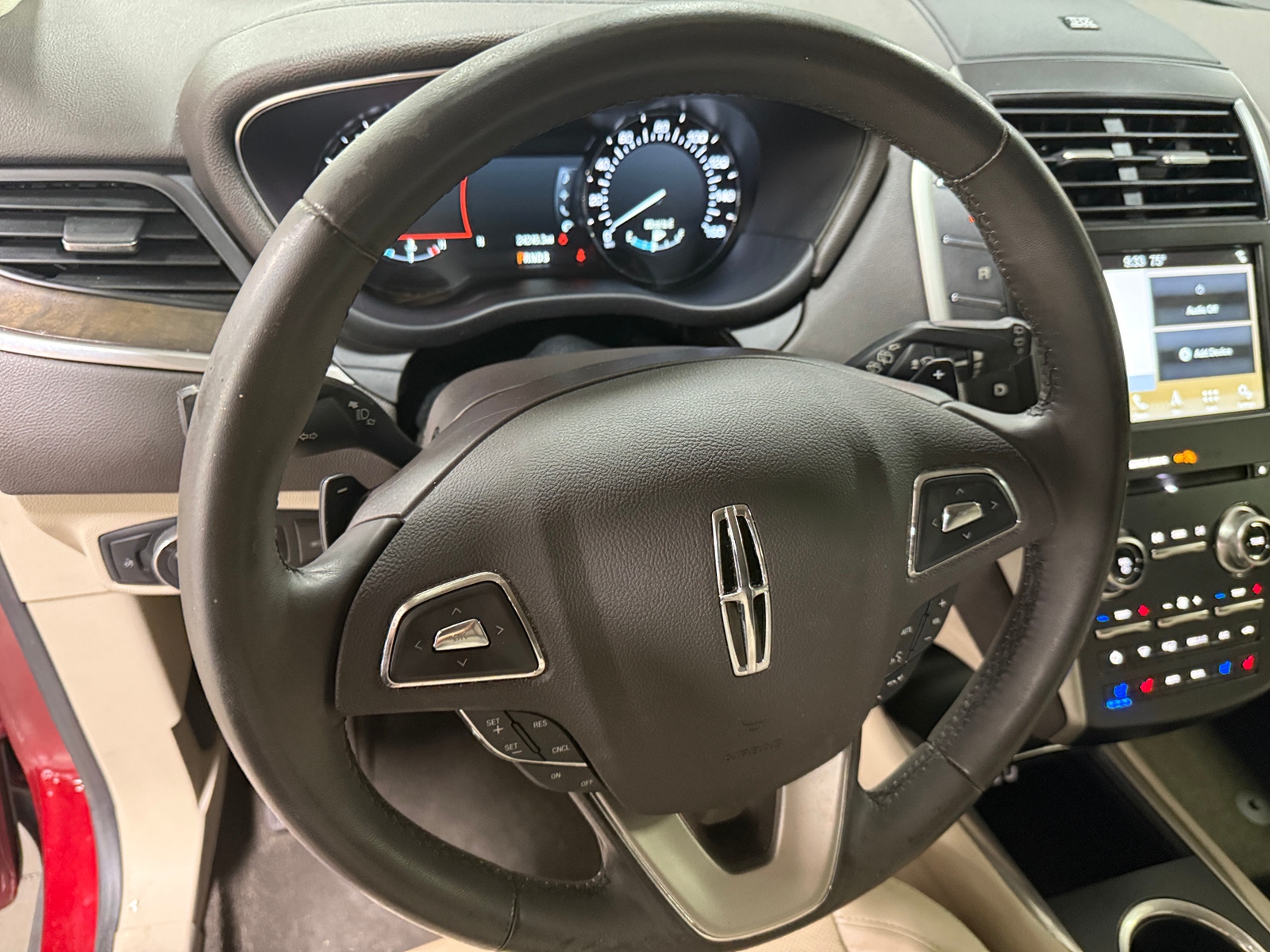 Thumbnail: 2019 Lincoln MKC - 4