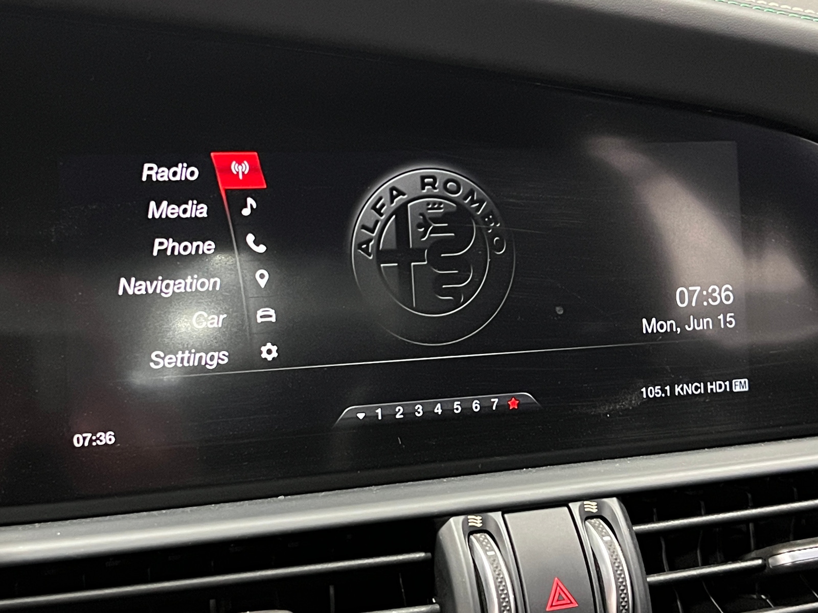 Thumbnail: 2018 Alfa Romeo Giulia - 3