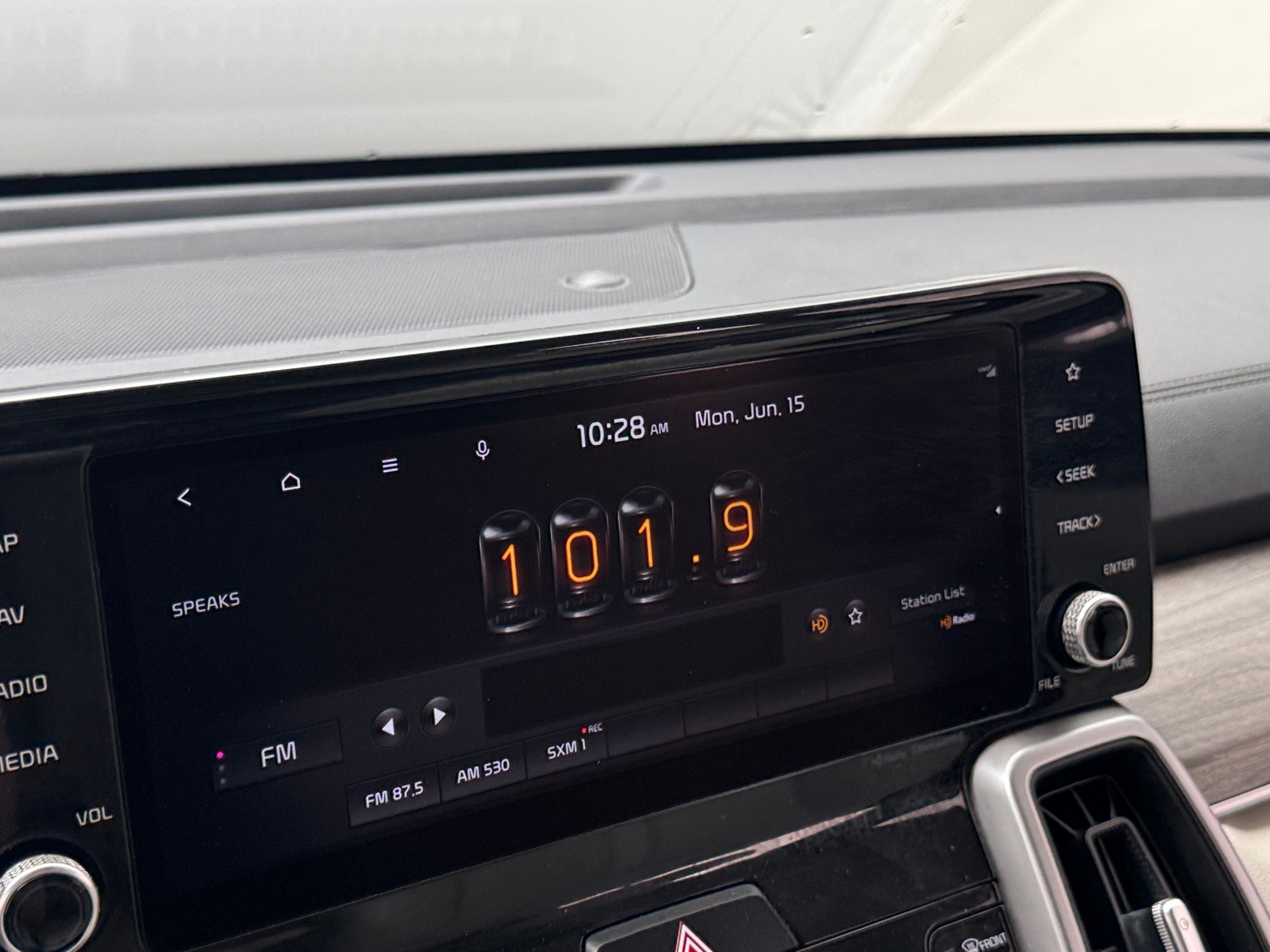 Thumbnail: 2022 Kia Sorento - 3