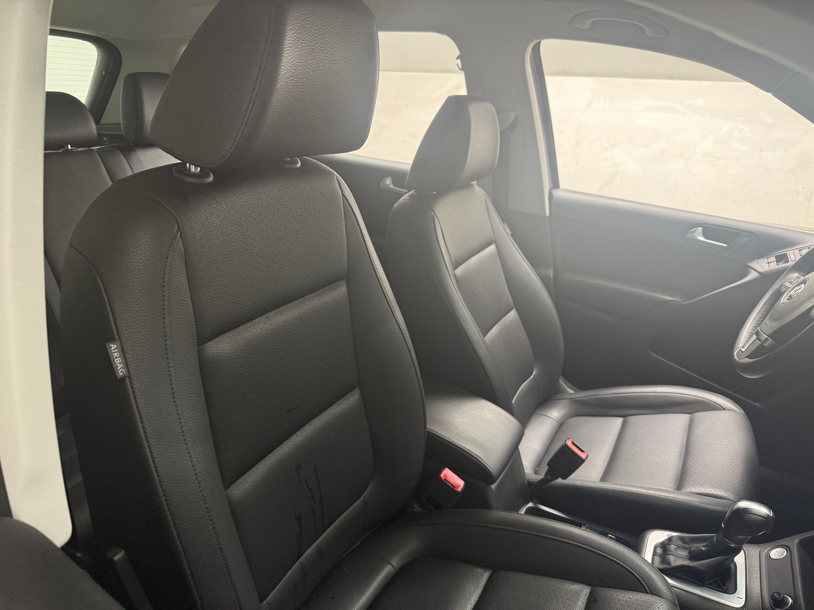 Thumbnail: 2016 Volkswagen Tiguan - 2