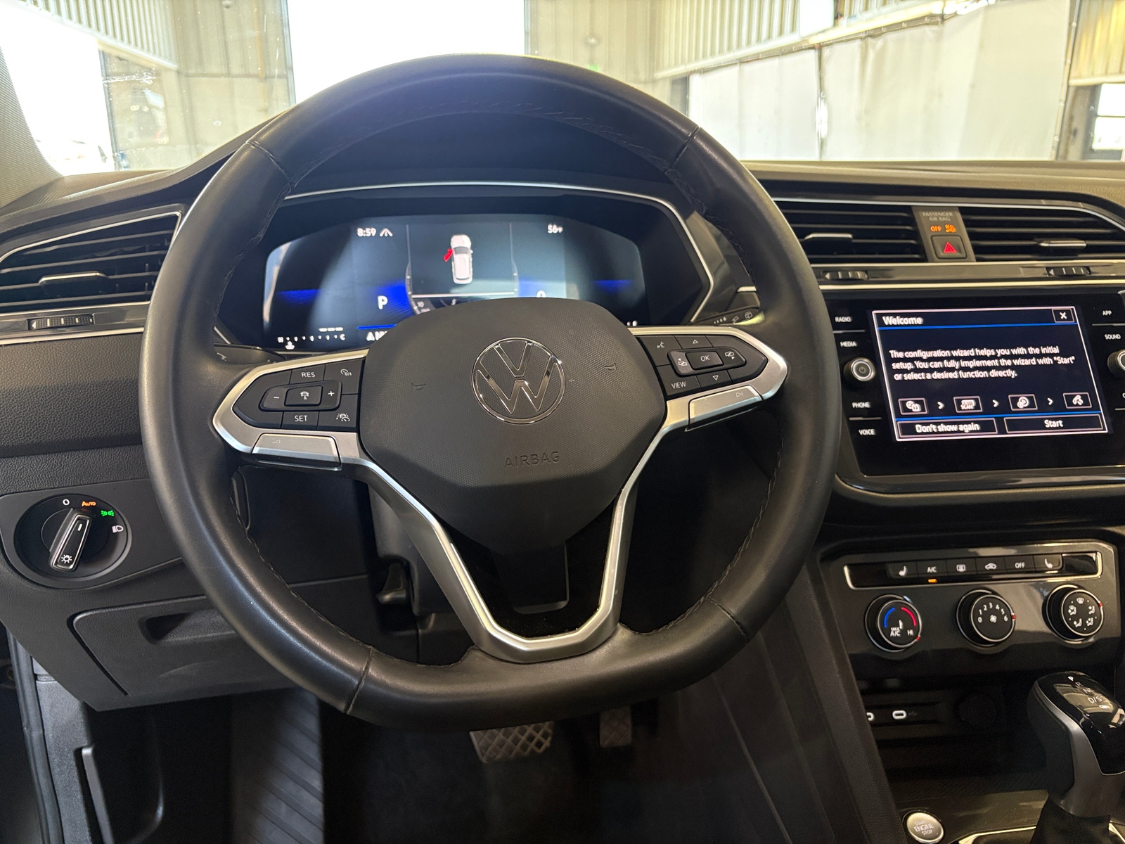 Thumbnail: 2024 Volkswagen Tiguan - 4