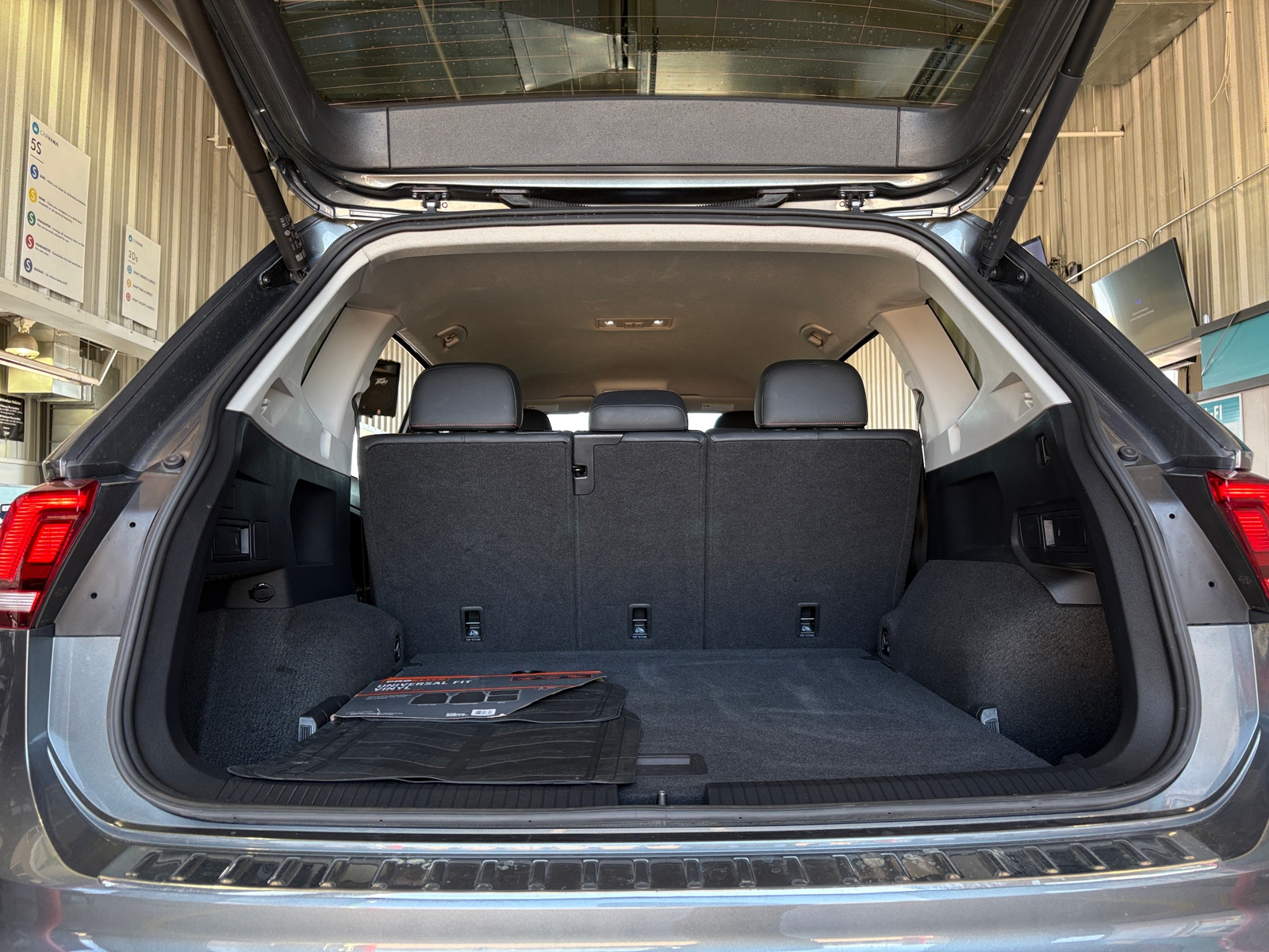 Thumbnail: 2024 Volkswagen Tiguan - 6