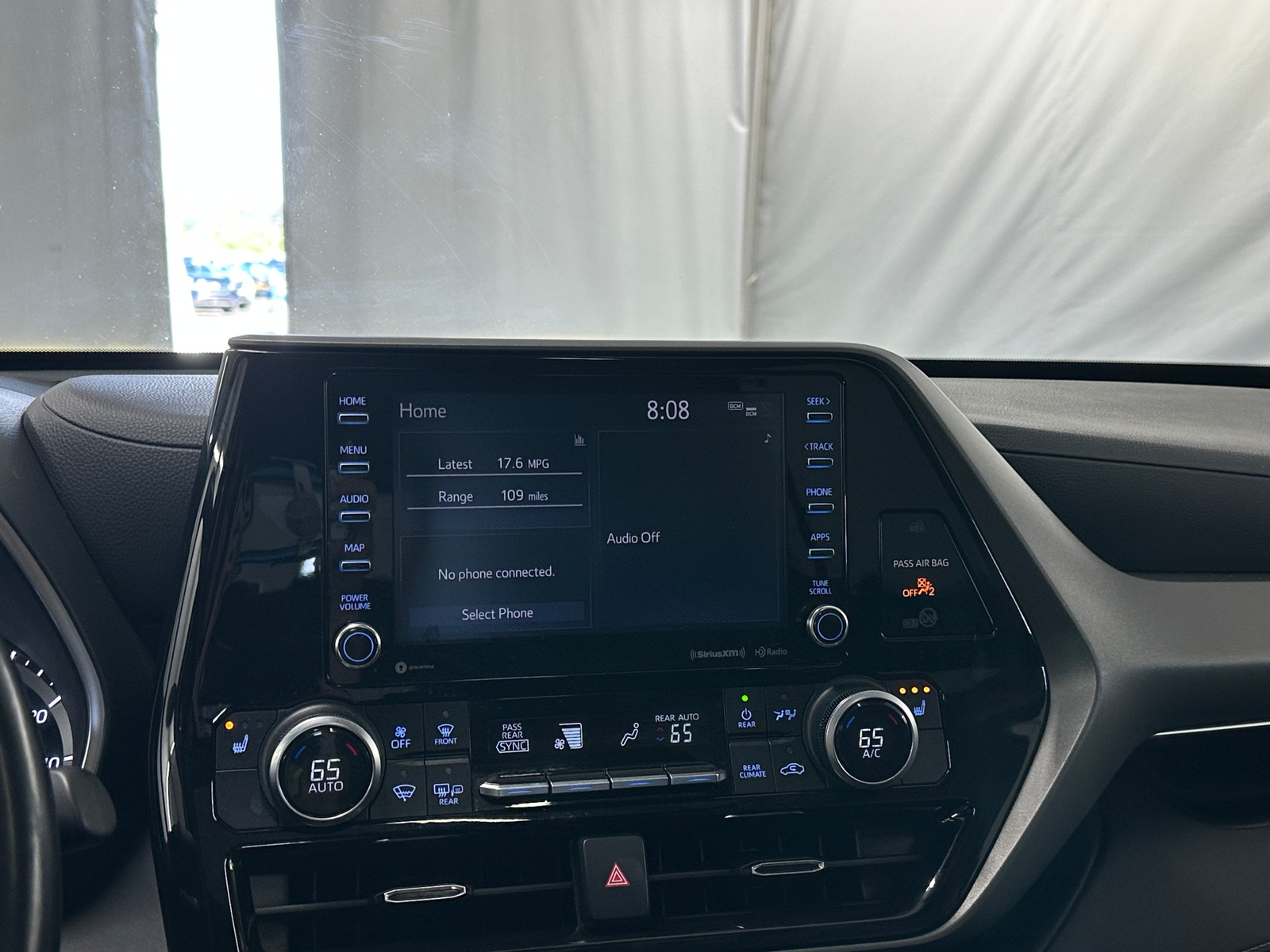 Thumbnail: 2021 Toyota Highlander - 3