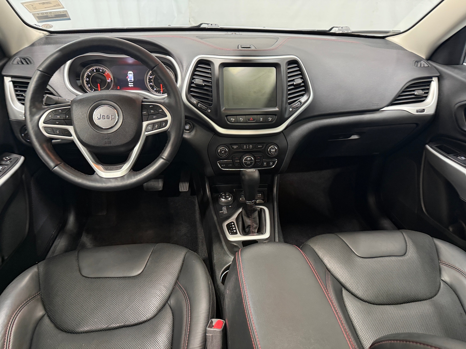 Thumbnail: 2018 Jeep Cherokee - 2
