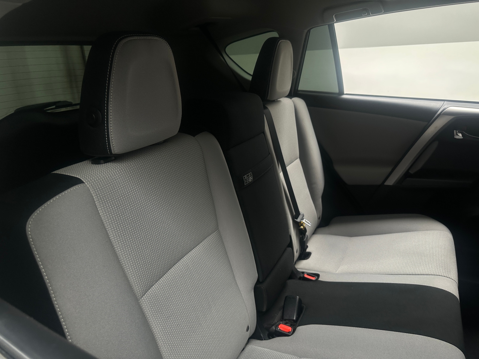 Thumbnail: 2018 Toyota RAV4 - 6