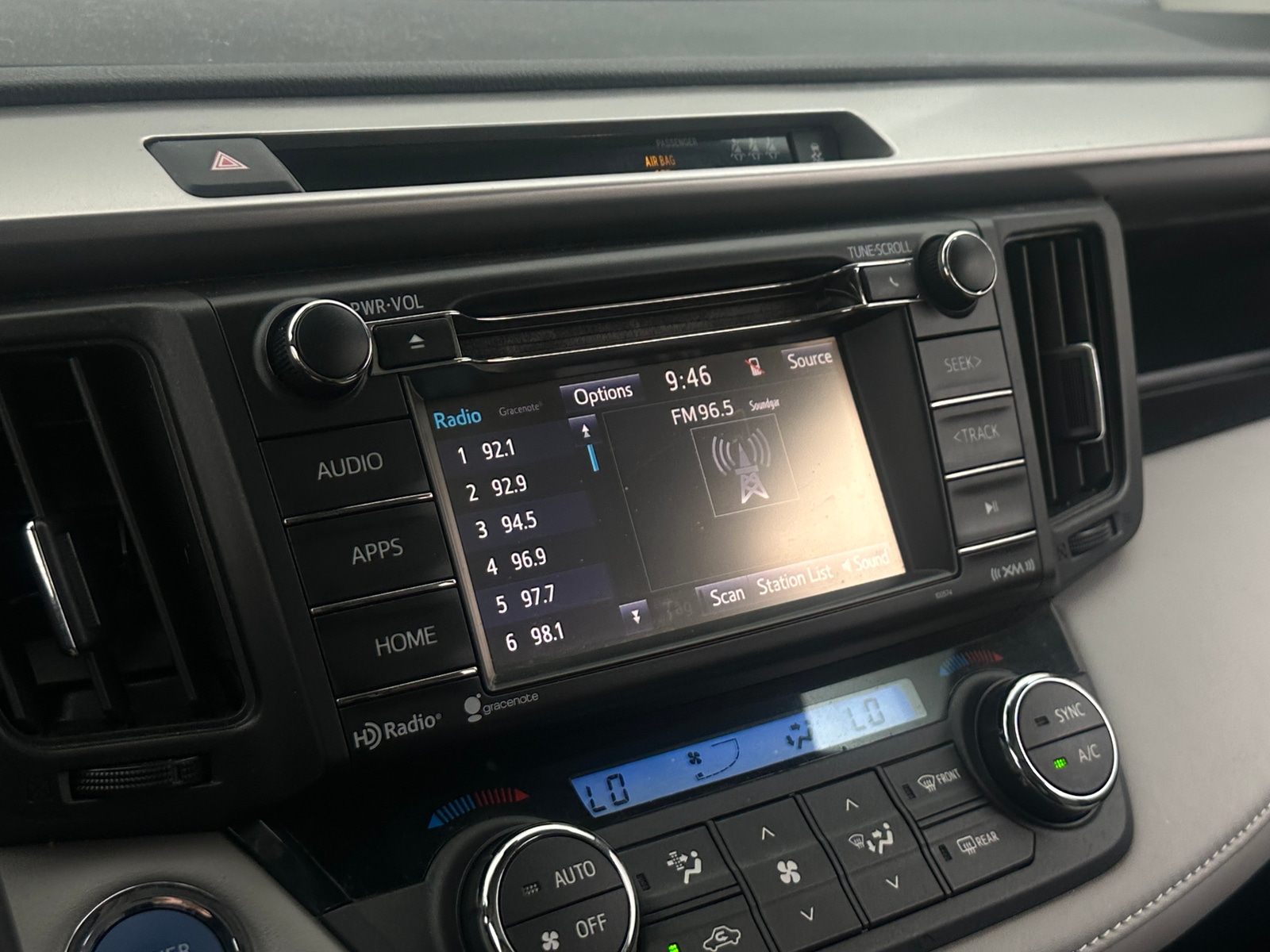 Thumbnail: 2018 Toyota RAV4 - 4