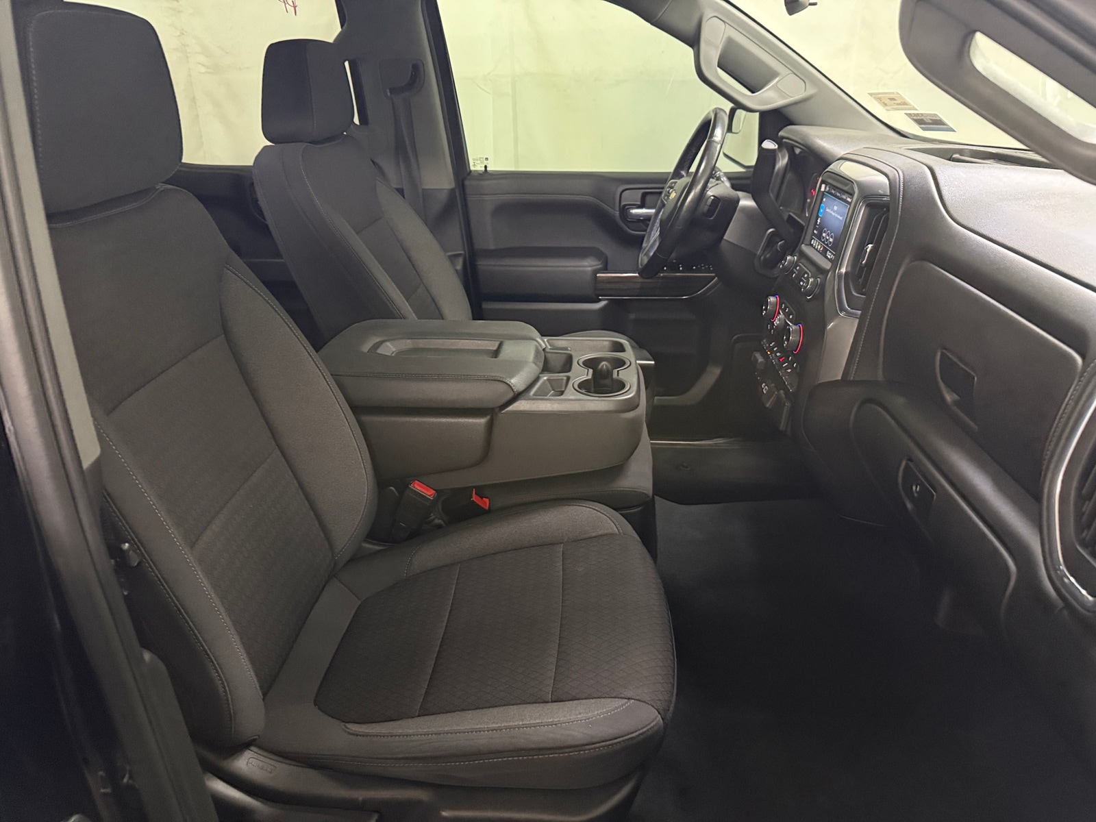 Thumbnail: 2021 Chevrolet Silverado 1500 - 2