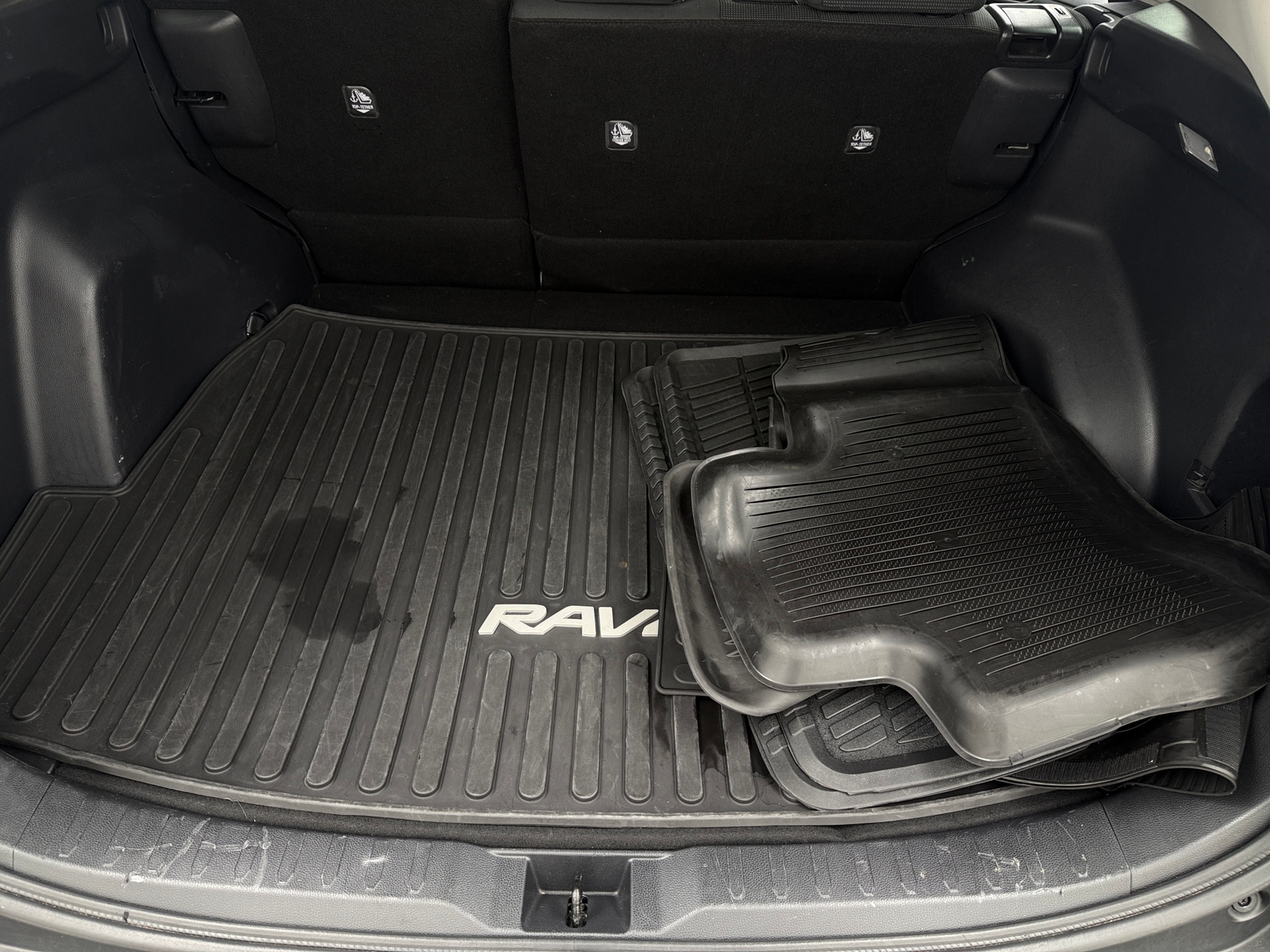 Thumbnail: 2021 Toyota RAV4 - 7