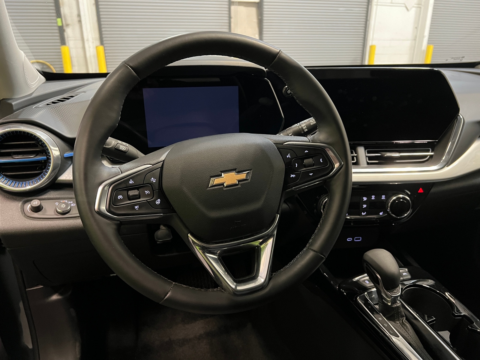 Thumbnail: 2025 Chevrolet Trax - 5