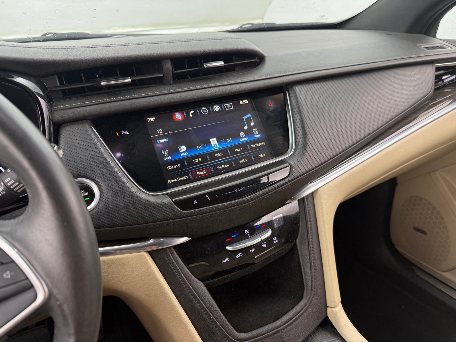 Thumbnail: 2017 Cadillac XT5 - 3