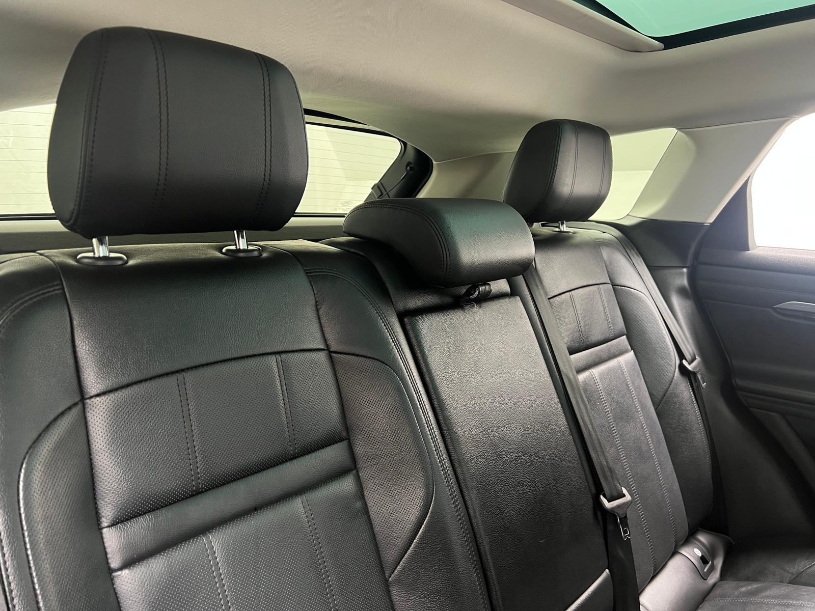 Thumbnail: 2020 Land Rover Range Rover Evoque - 5