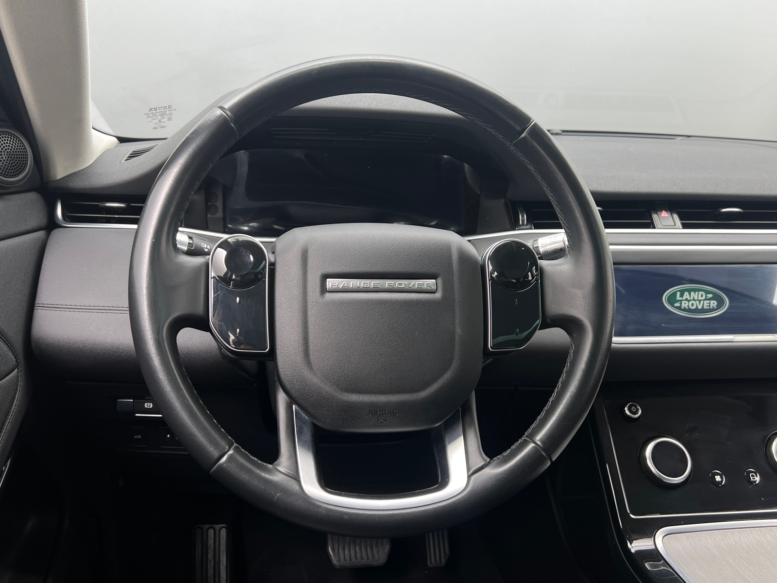 Thumbnail: 2020 Land Rover Range Rover Evoque - 4