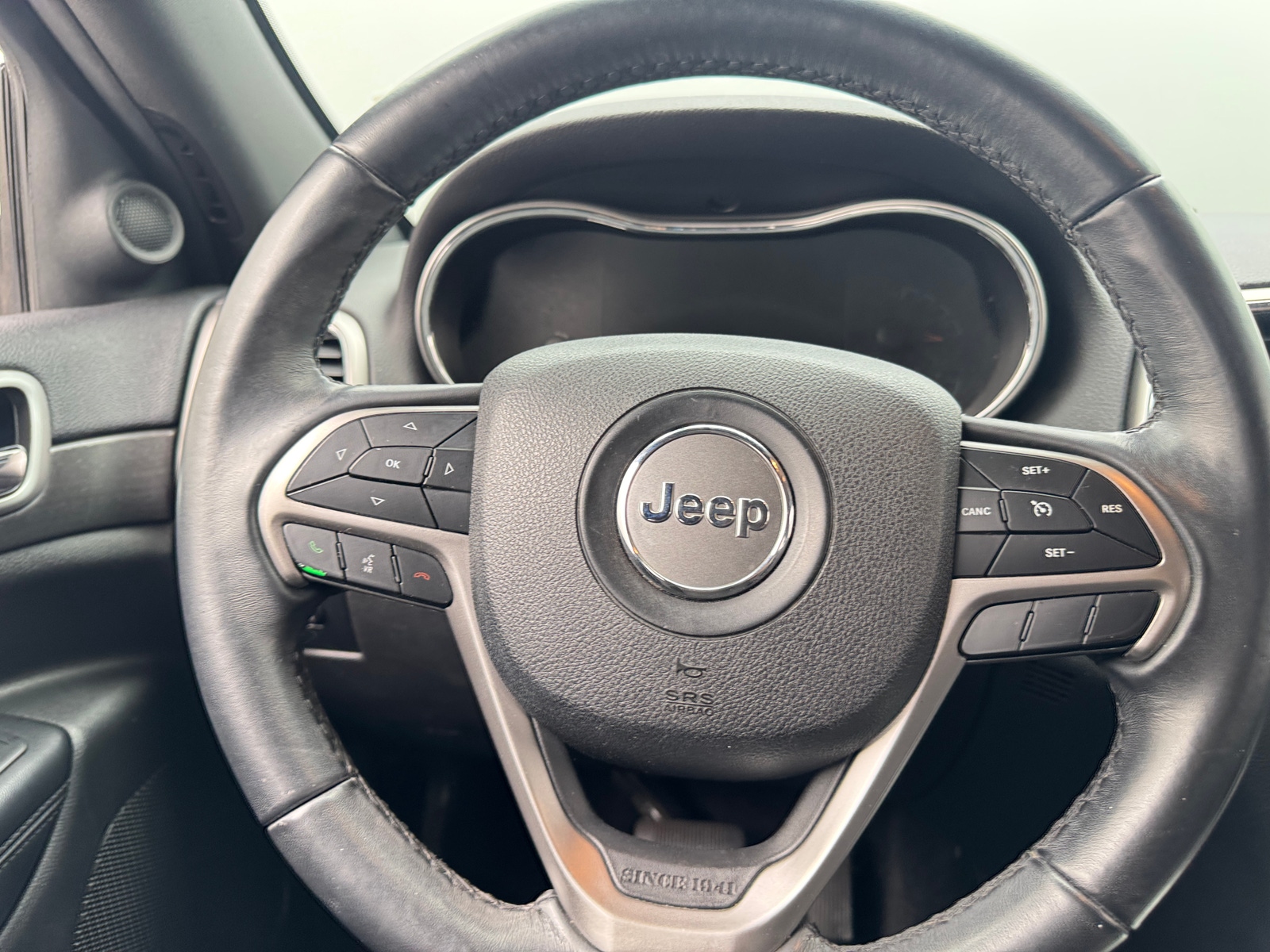 Thumbnail: 2018 Jeep Grand Cherokee - 5