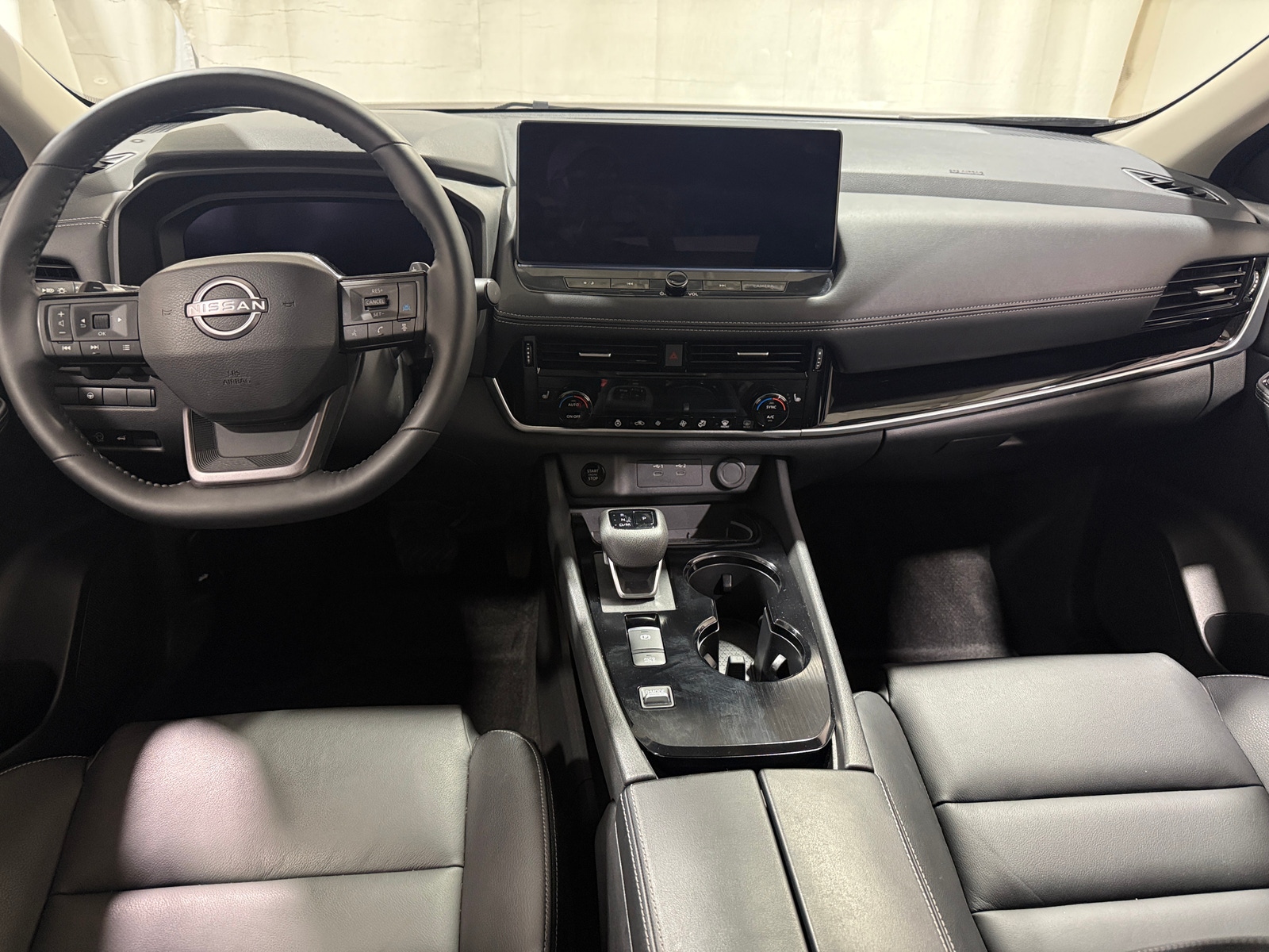 Thumbnail: 2025 Nissan Rogue - 2