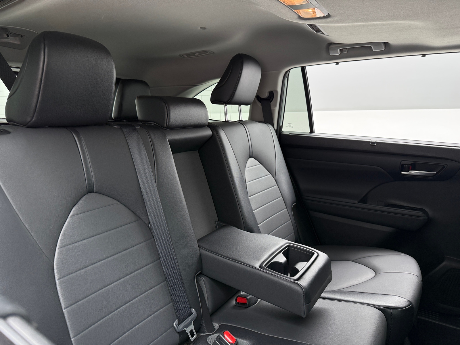 Thumbnail: 2021 Toyota Highlander - 6