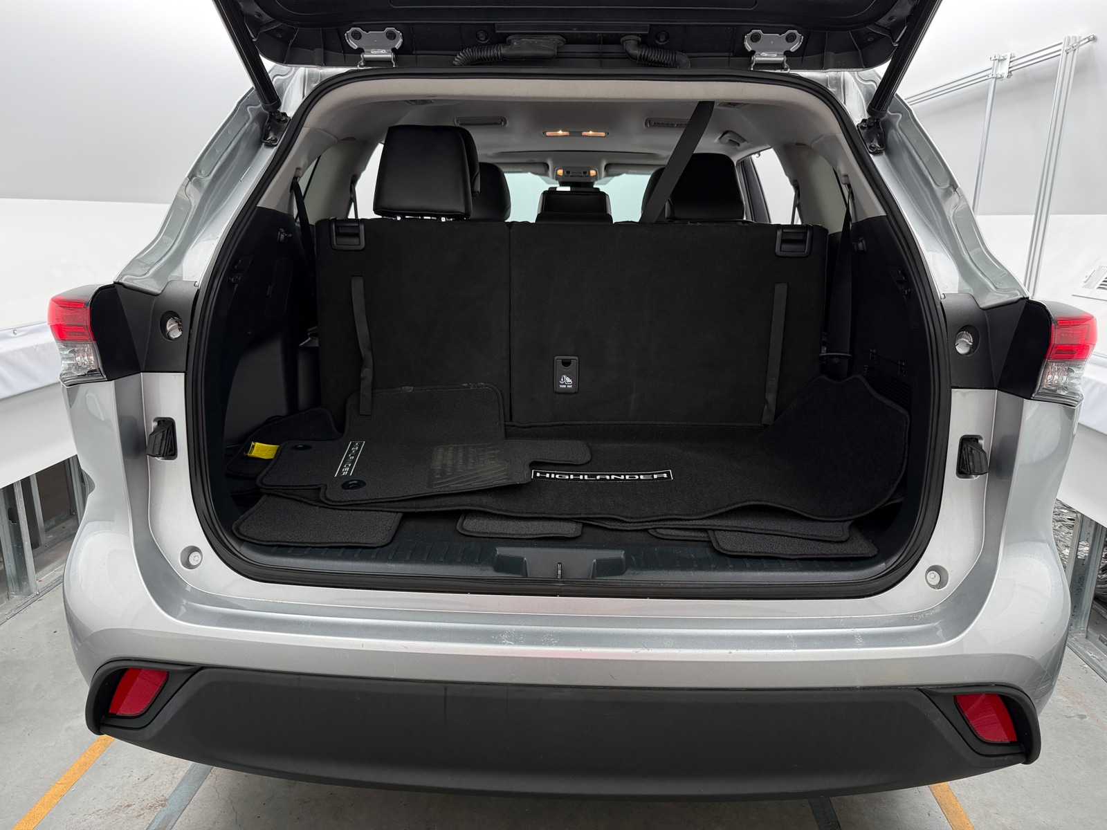Thumbnail: 2021 Toyota Highlander - 7
