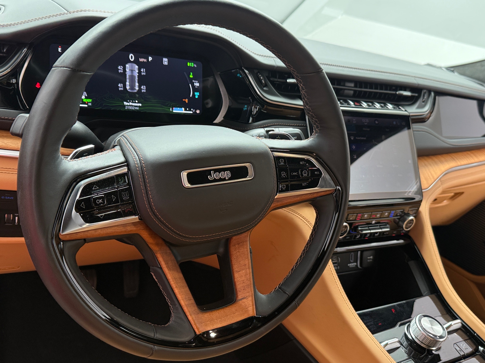 Thumbnail: 2023 Jeep Grand Cherokee - 4