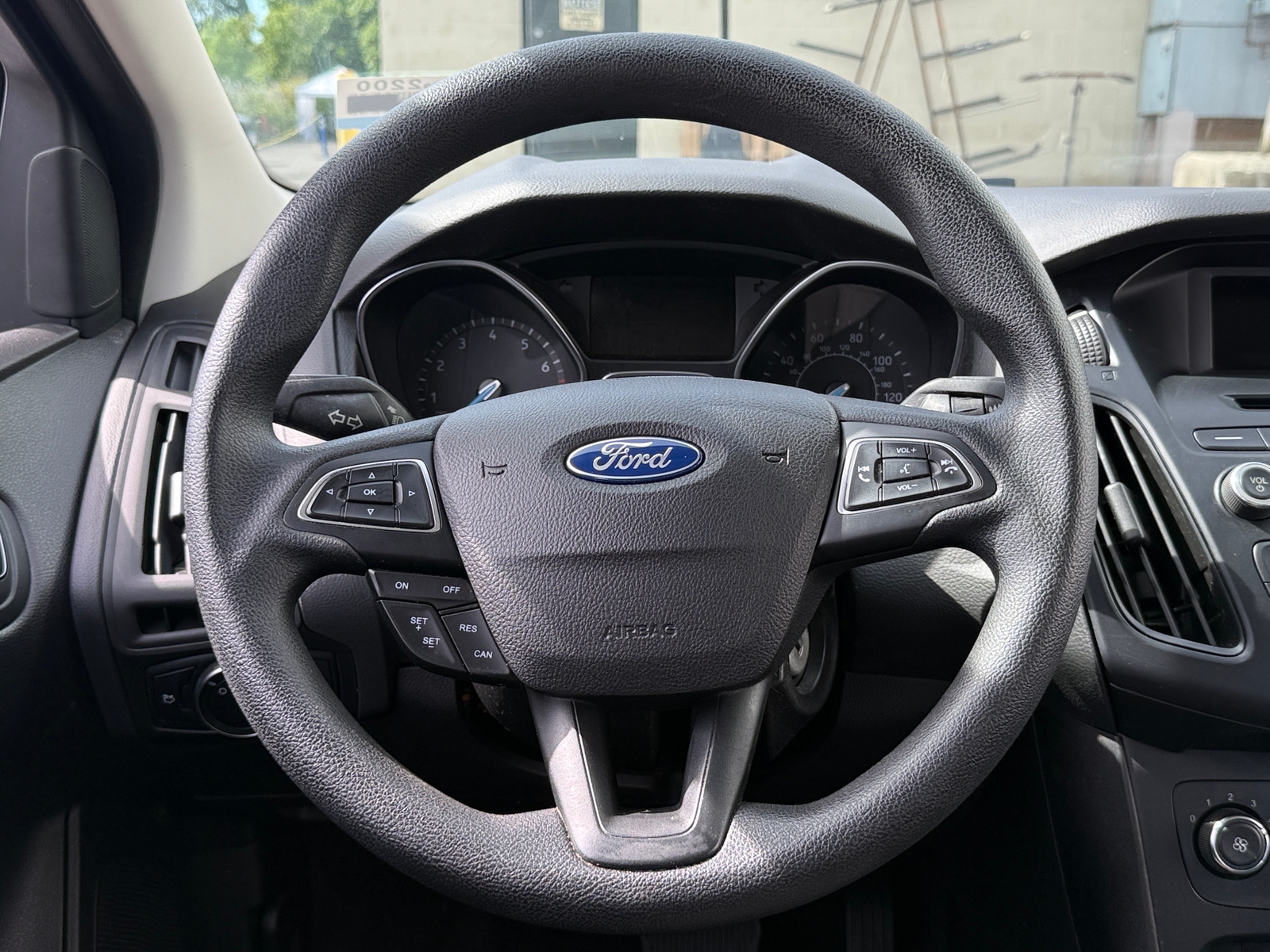 Thumbnail: 2015 Ford Focus - 5