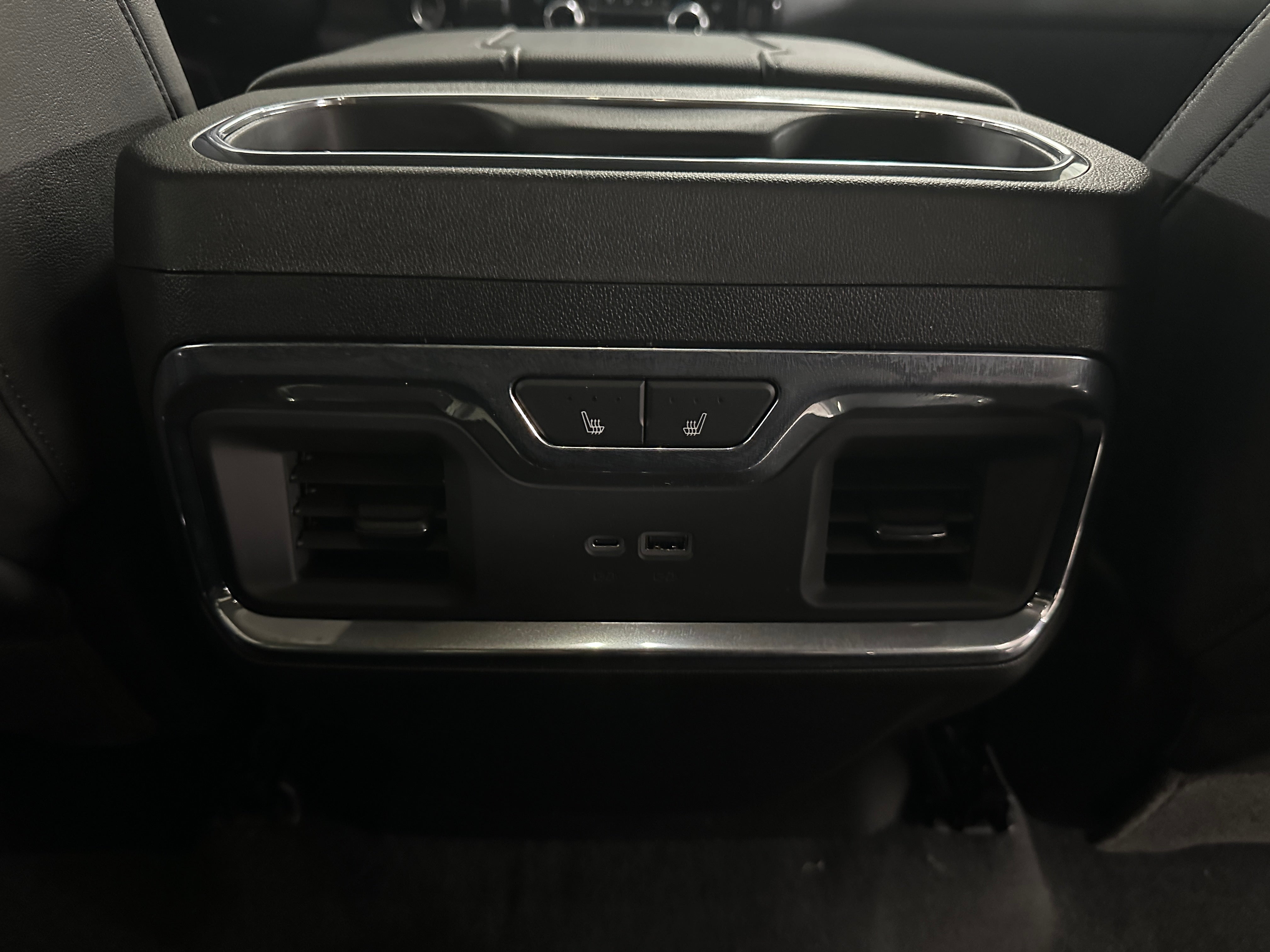 1GT4UNE79TF102374