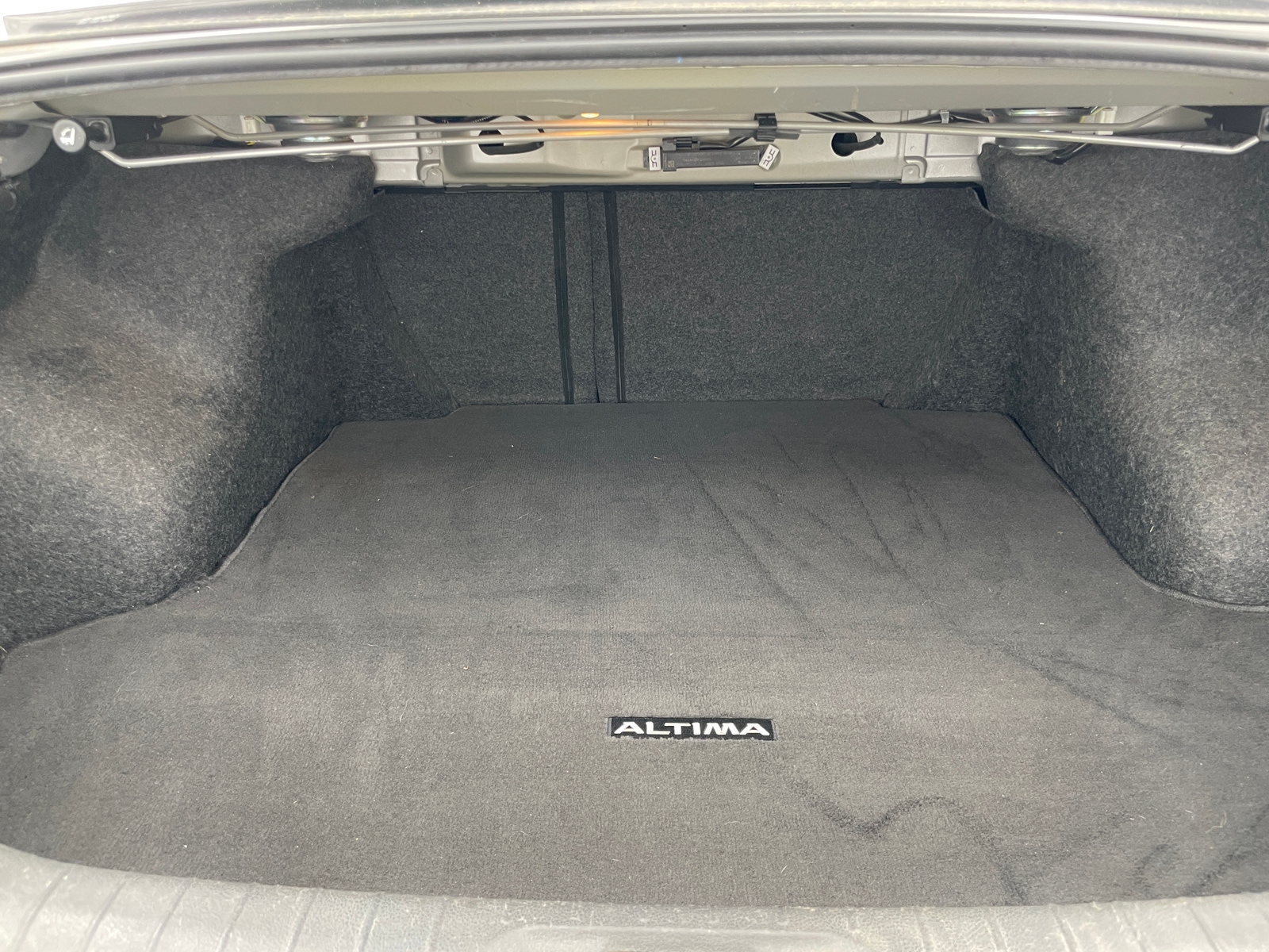 Thumbnail: 2019 Nissan Altima - 7