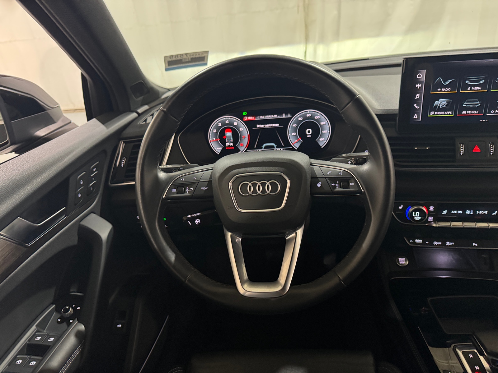 Thumbnail: 2022 Audi Q5 - 4