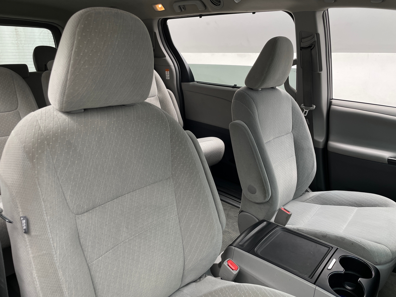 Thumbnail: 2017 Toyota Sienna - 2