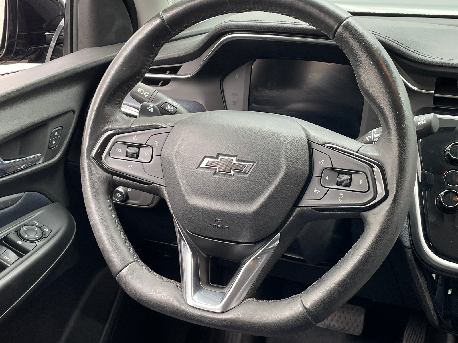 Thumbnail: 2023 Chevrolet Bolt EUV - 4