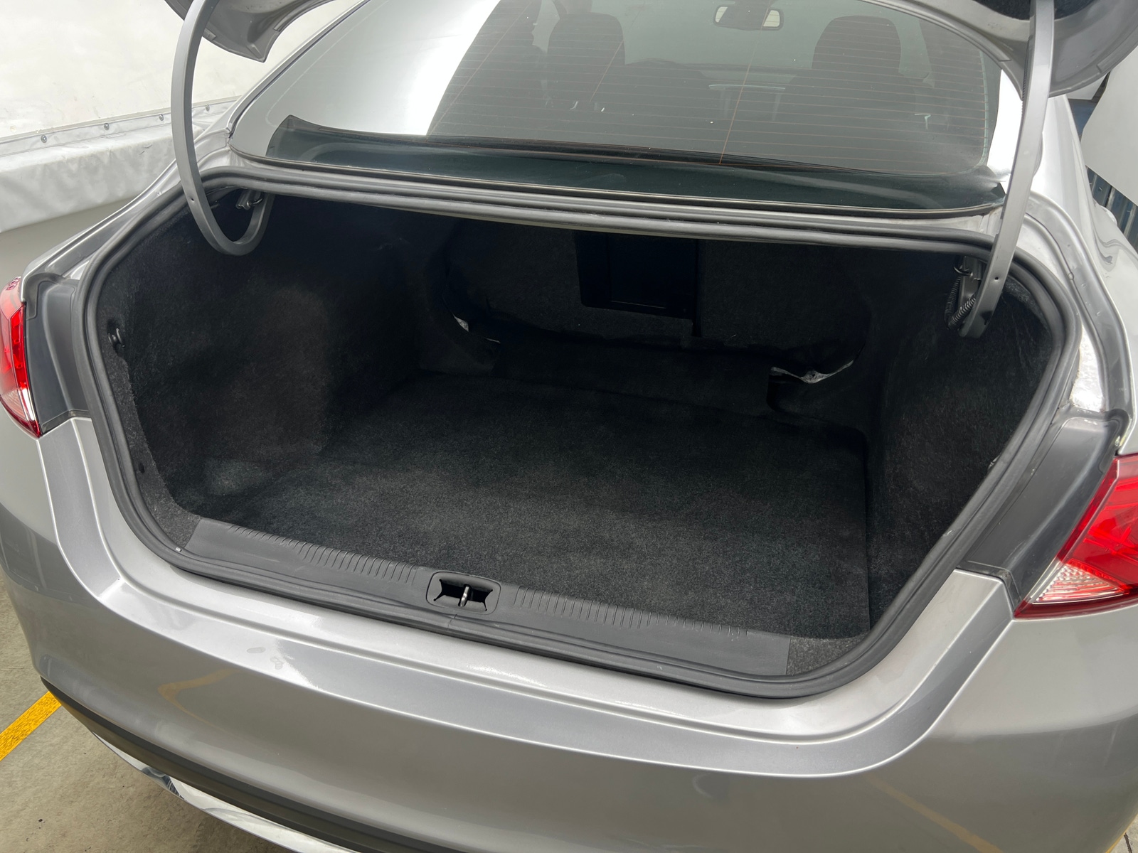 Thumbnail: 2016 Chrysler 200 - 7