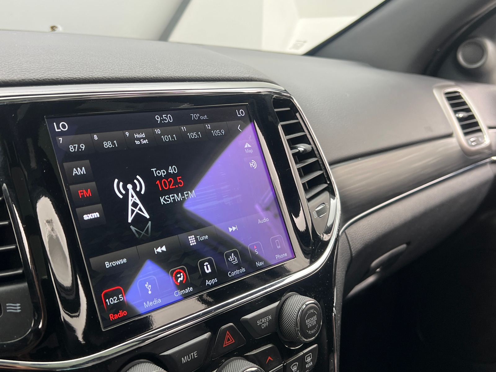 Thumbnail: 2019 Jeep Grand Cherokee - 3