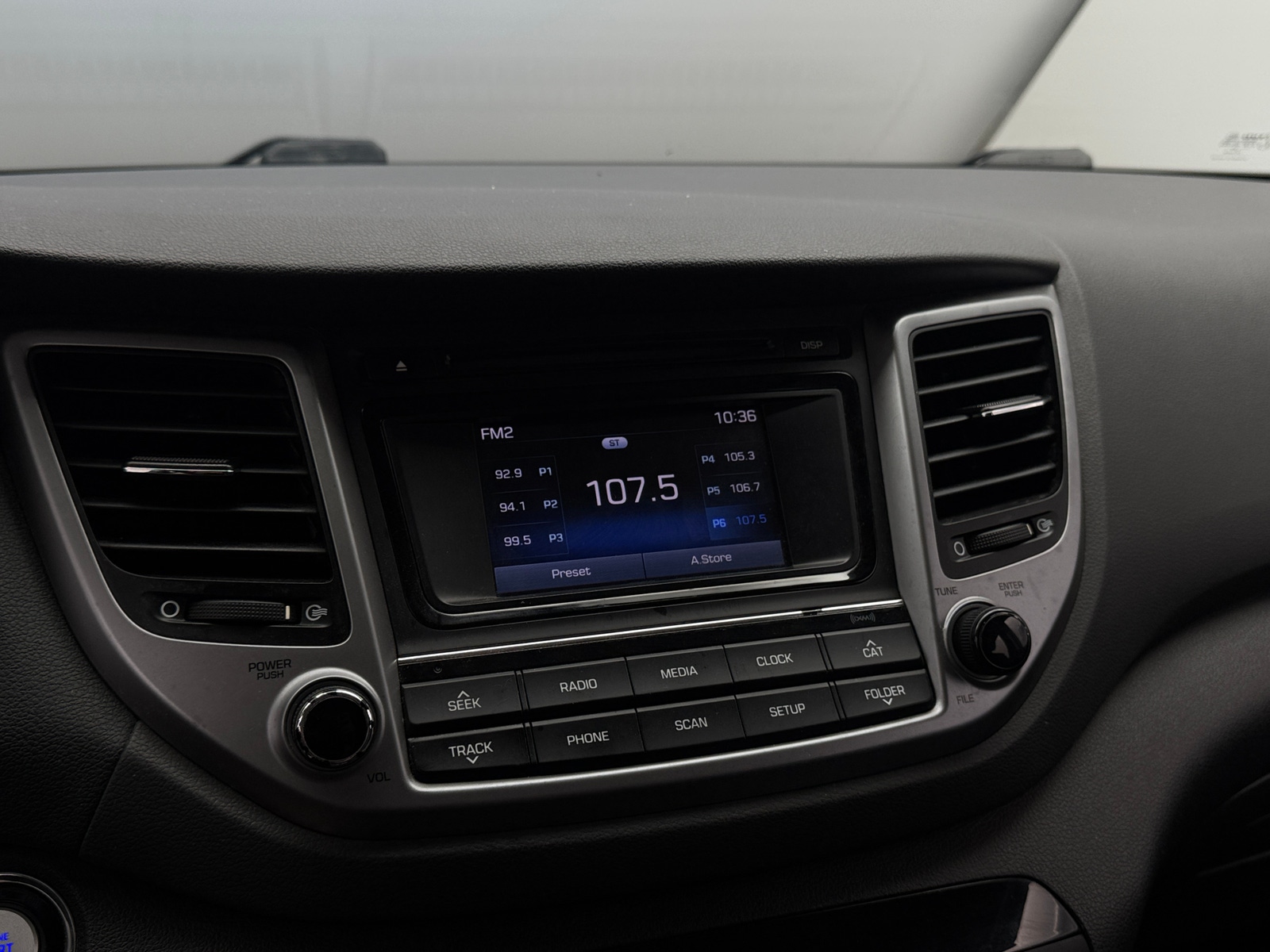 Thumbnail: 2017 Hyundai Tucson - 4