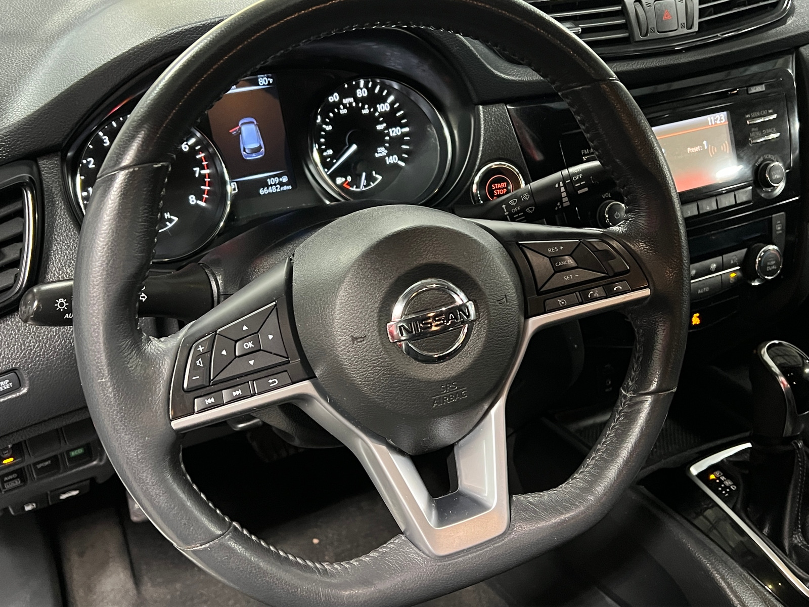 Thumbnail: 2017 Nissan Rogue - 5