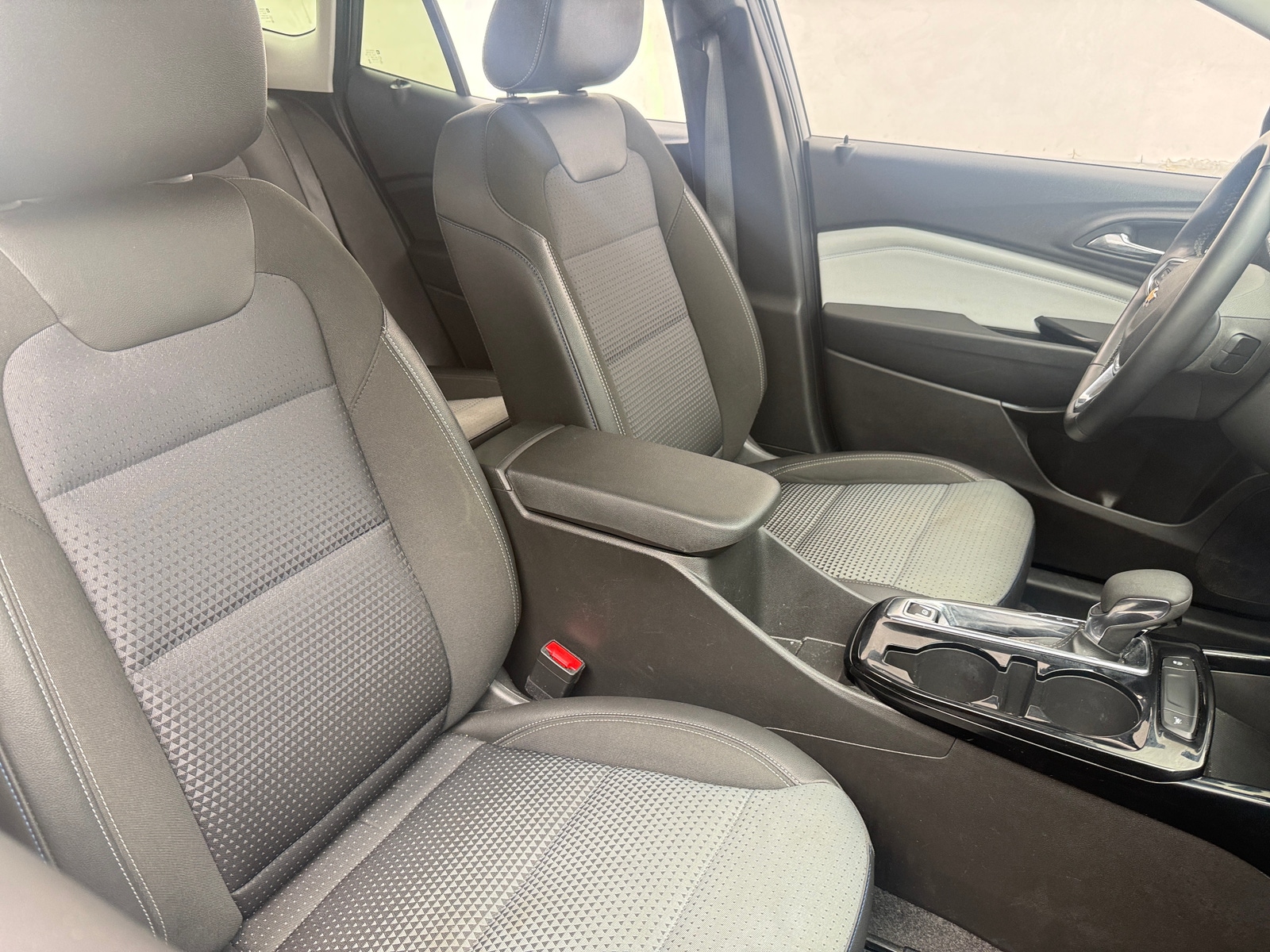 Thumbnail: 2025 Chevrolet Trax - 2