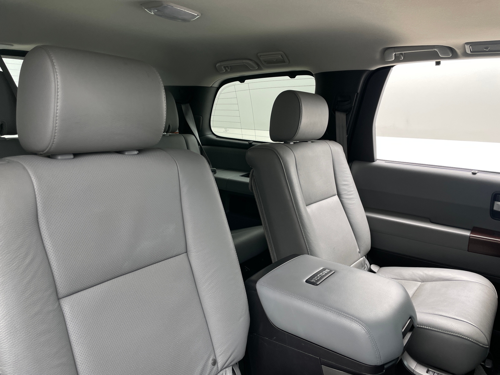 Thumbnail: 2016 Toyota Sequoia - 5