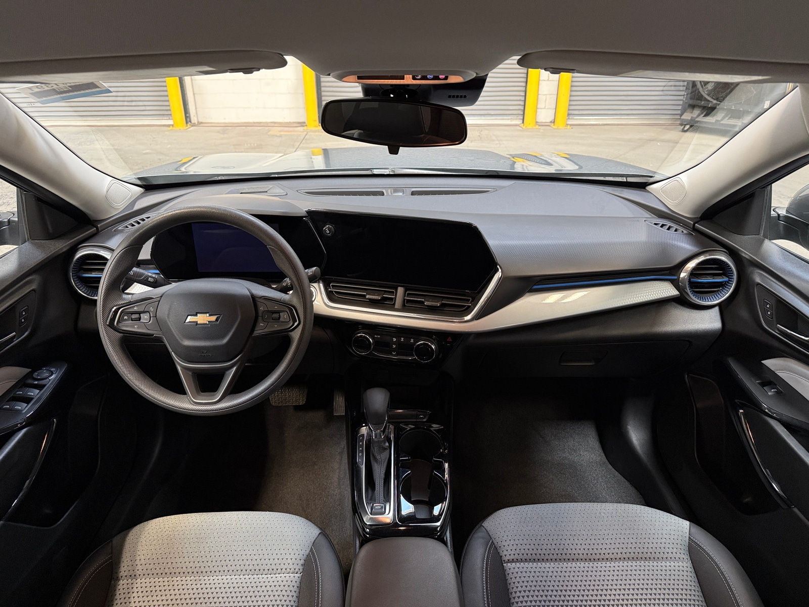 Thumbnail: 2025 Chevrolet Trax - 3