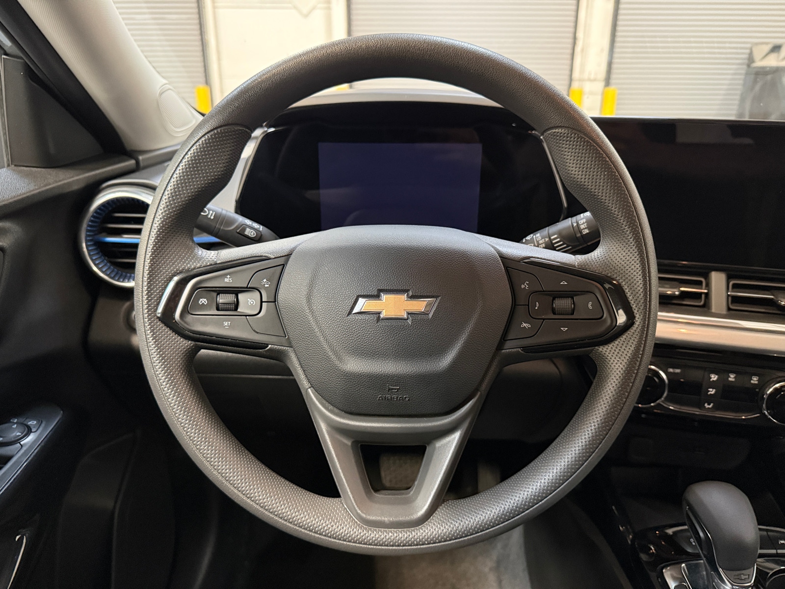 Thumbnail: 2025 Chevrolet Trax - 5