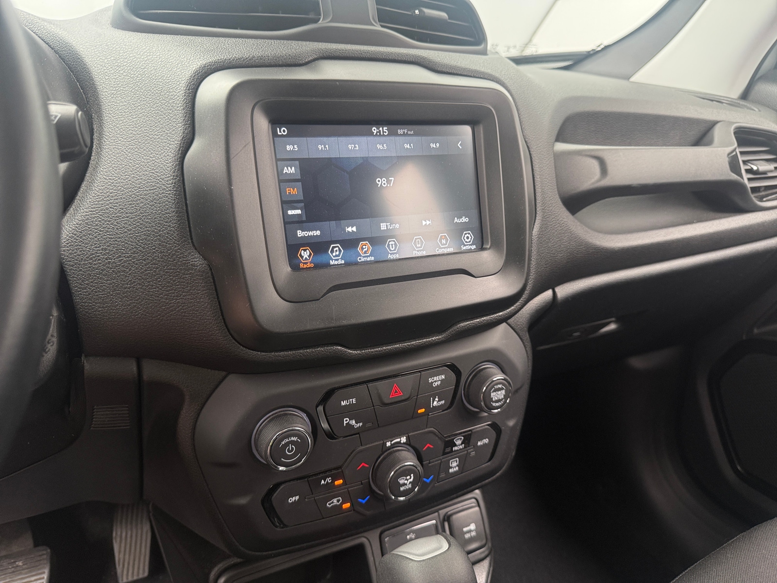 Thumbnail: 2018 Jeep Renegade - 4
