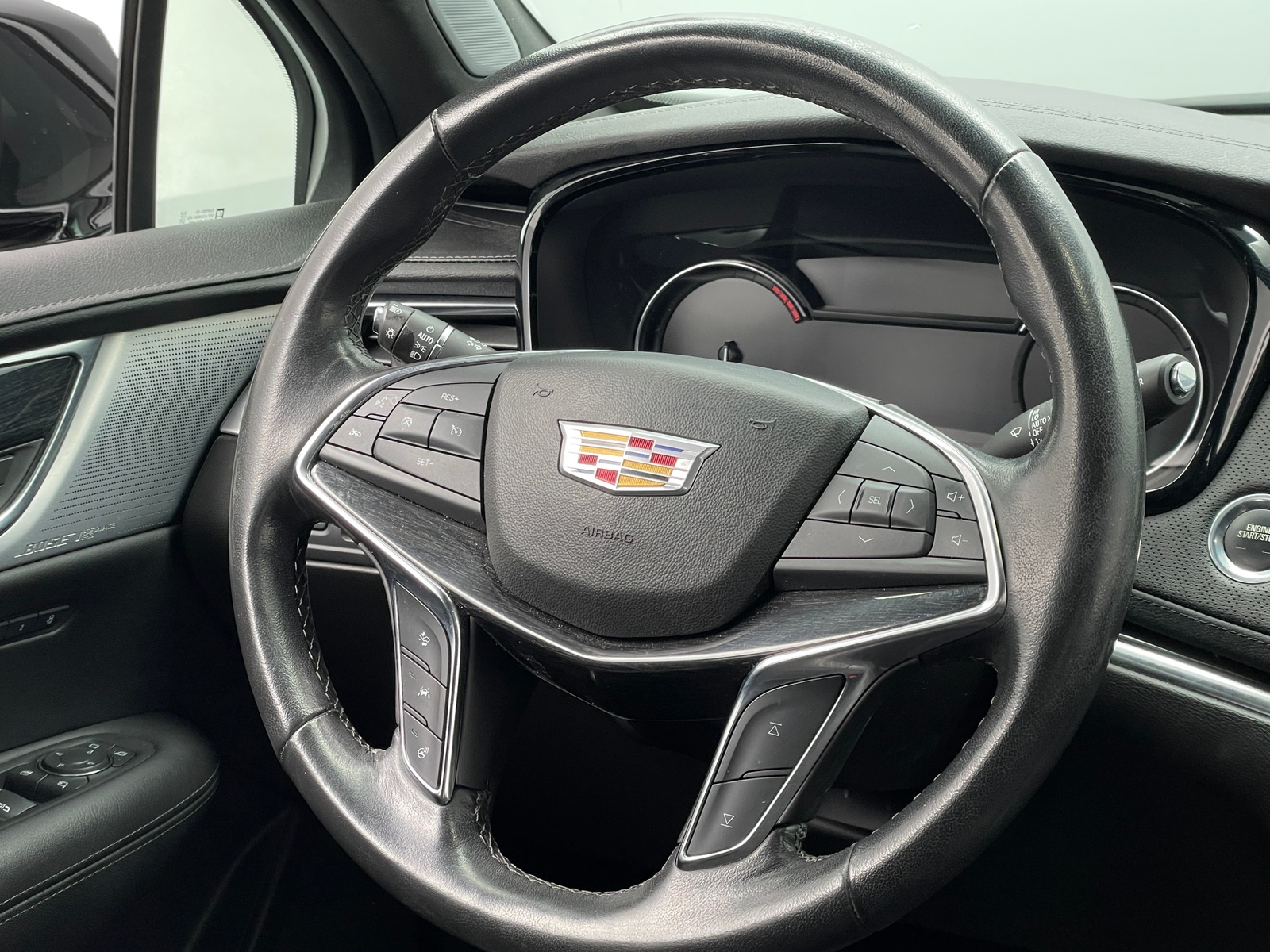 Thumbnail: 2023 Cadillac XT5 - 4