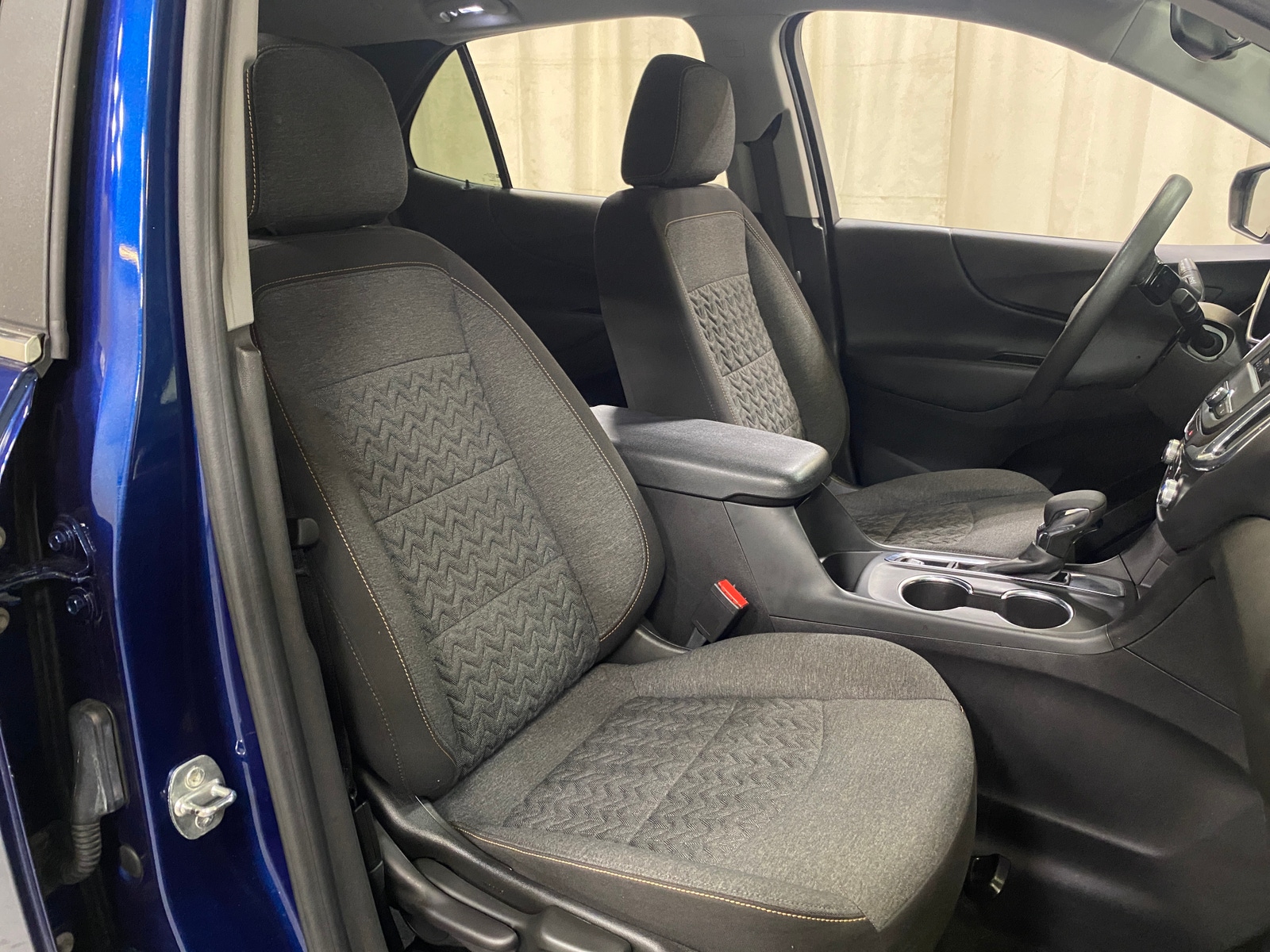 Thumbnail: 2022 Chevrolet Equinox - 2