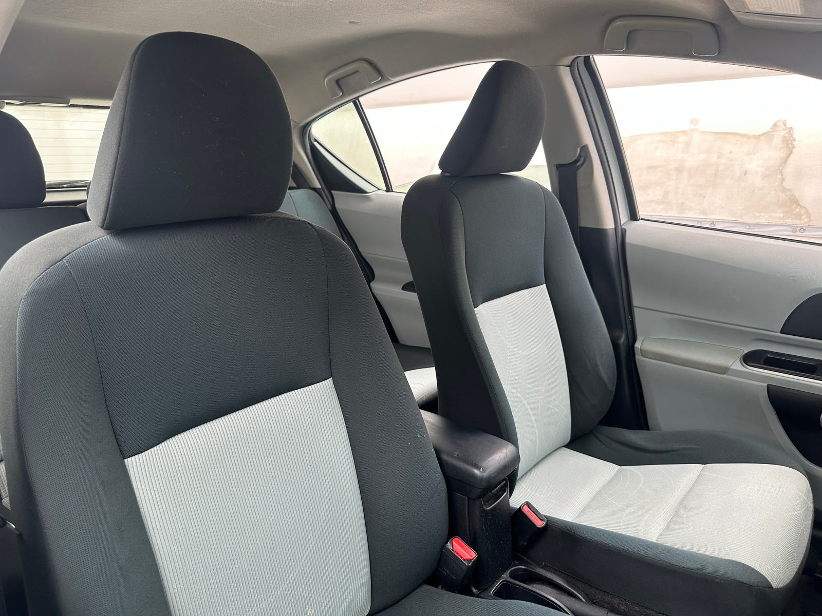 Thumbnail: 2014 Toyota Prius c - 2