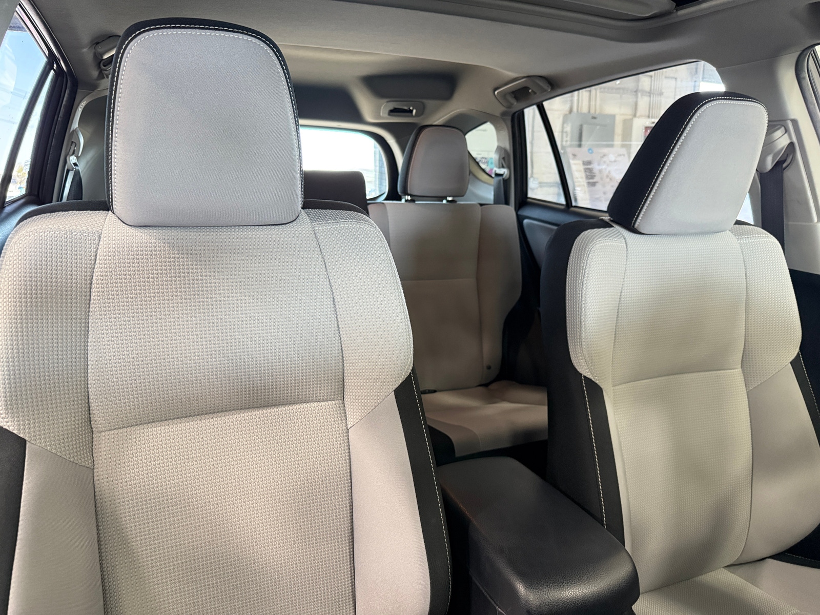 Thumbnail: 2016 Toyota RAV4 - 2