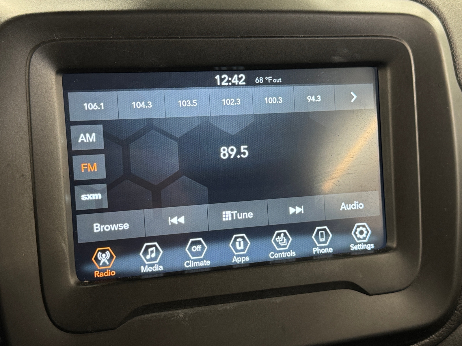 Thumbnail: 2020 Jeep Renegade - 4