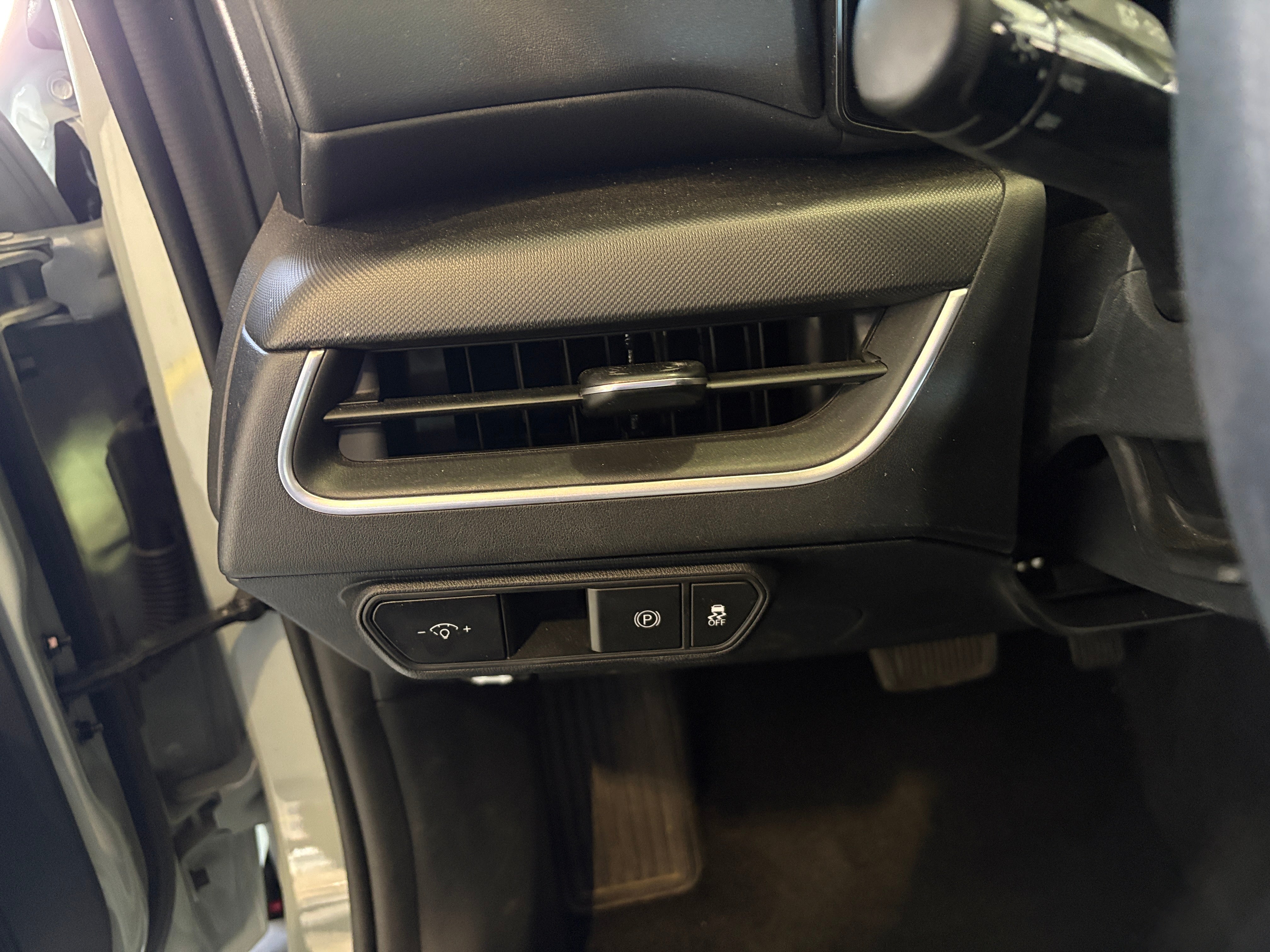 2025 Kia K4 LXS - Photo 3