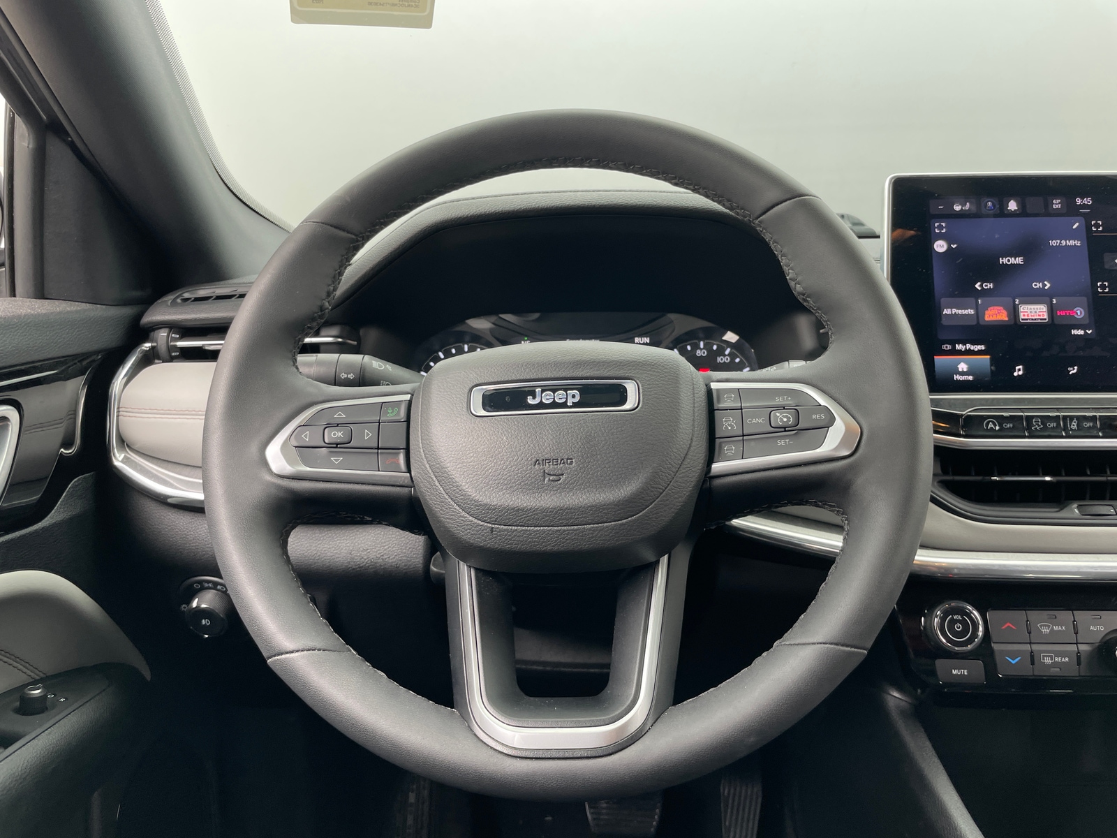 Thumbnail: 2023 Jeep Compass - 4