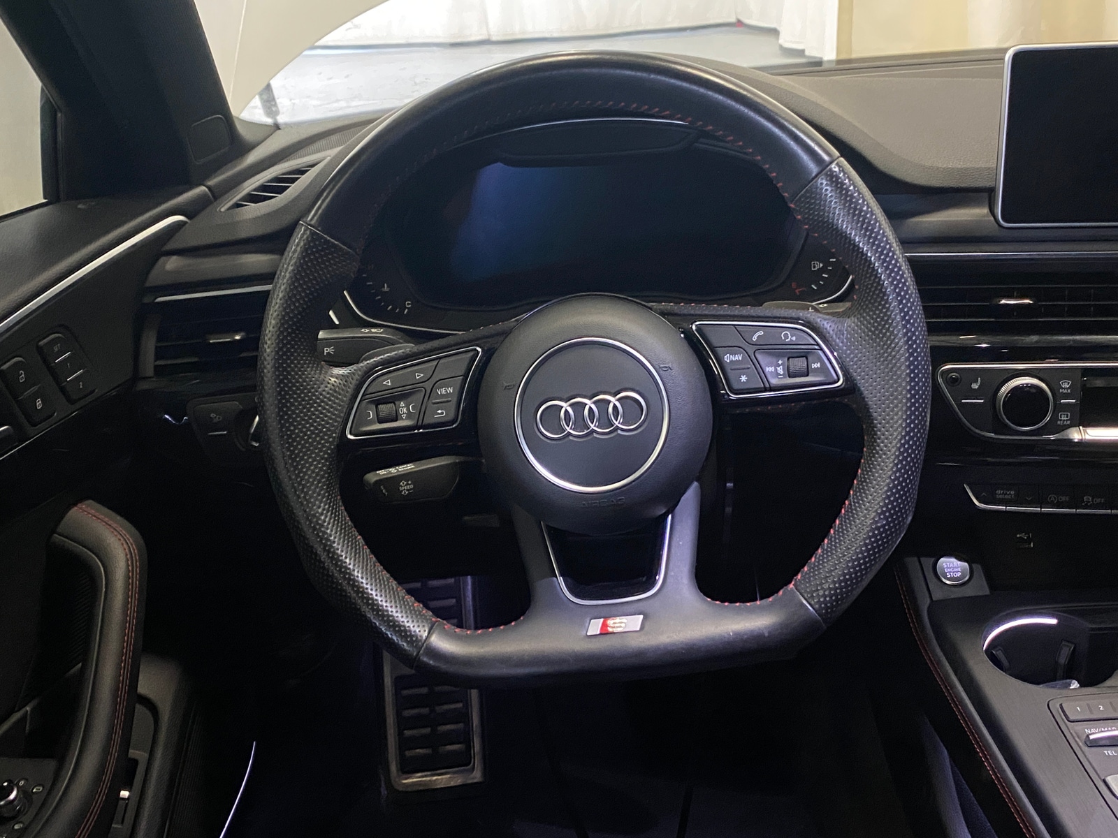 Thumbnail: 2018 Audi A4 - 4