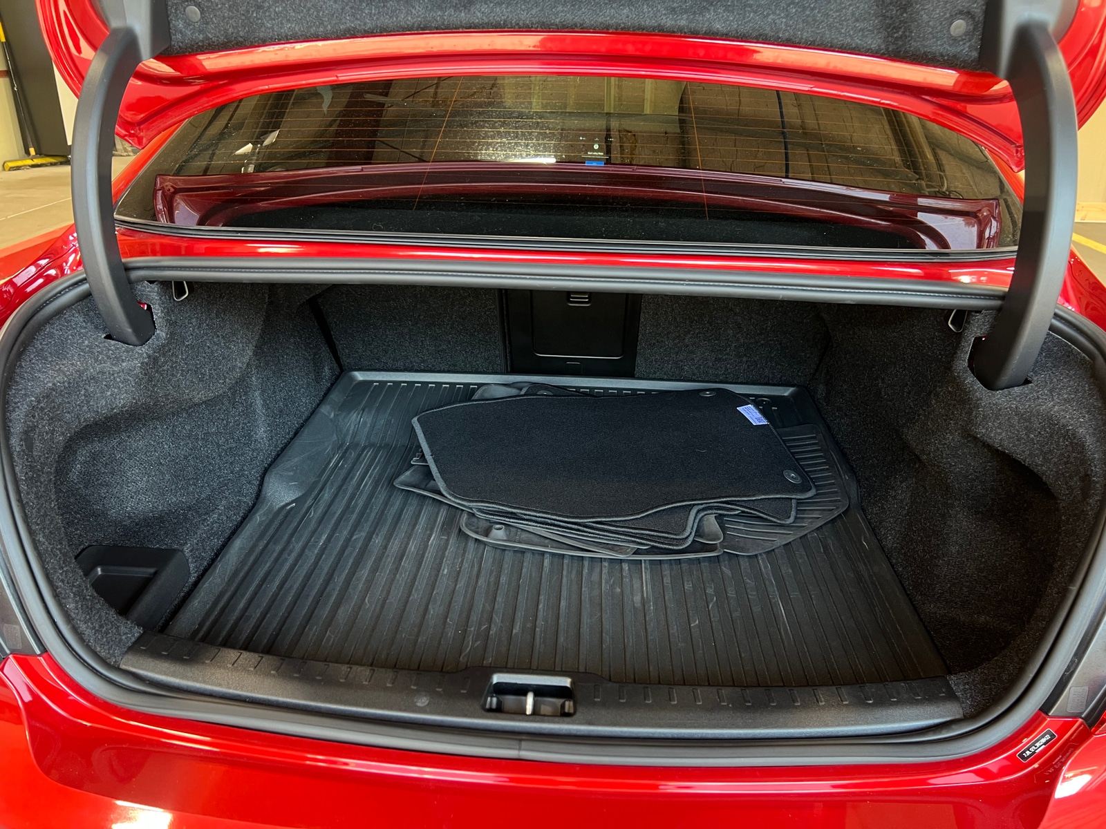 Thumbnail: 2024 Volvo S60 - 6